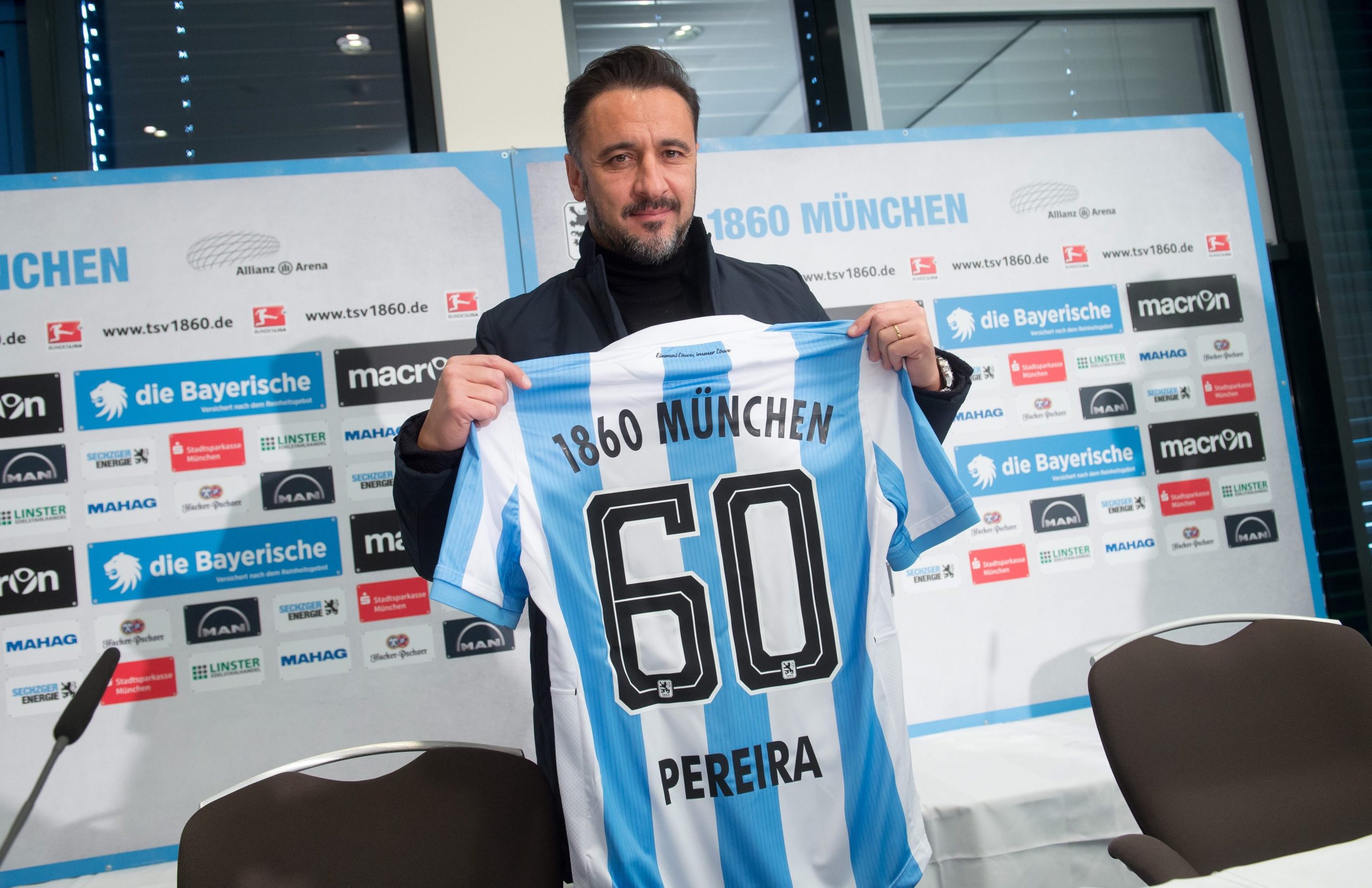 Equipa de Vítor Pereira falha pagamento de licença para jogar terceira divisão alemã
