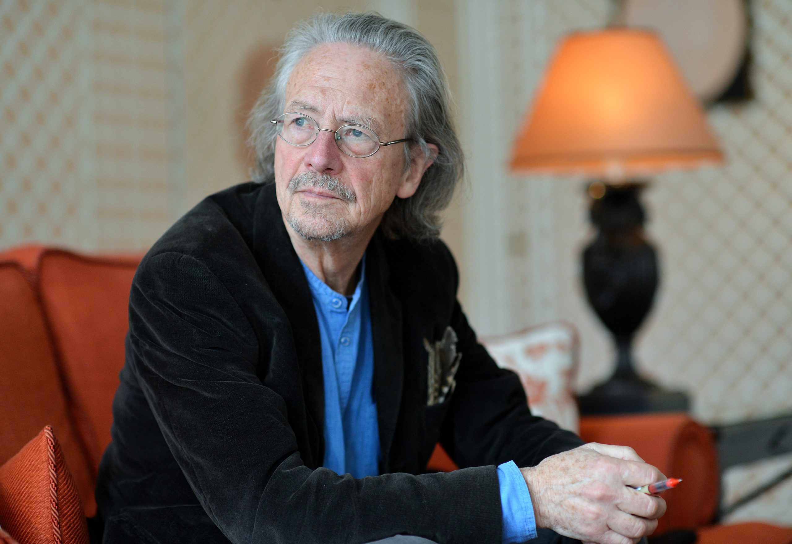 Nobel: Peter Handke surpreendido com decisão “muito corajosa” da Academia Sueca