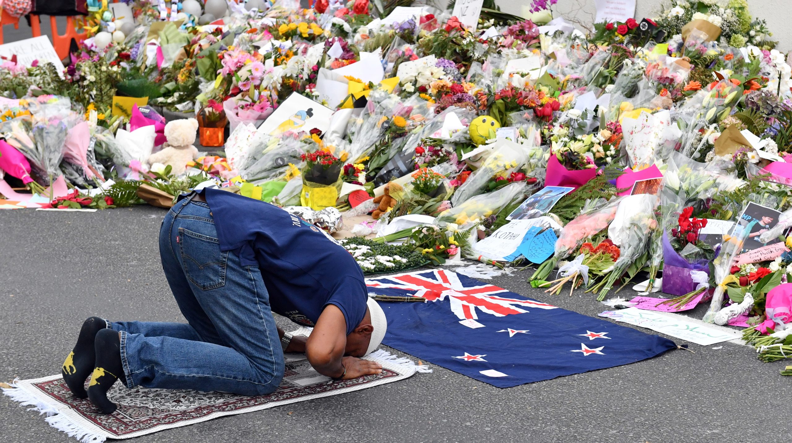 Extremista que partilhou vídeo do massacre de Christchurch foi condenado a 21 meses de prisão