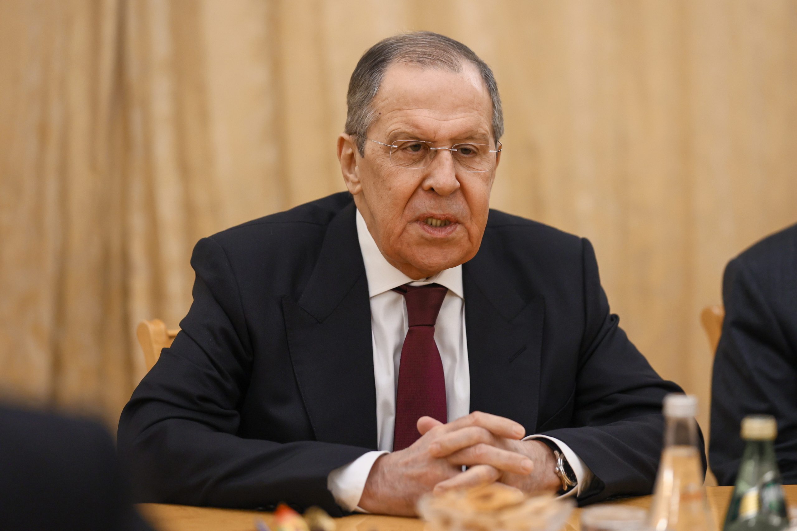“A terceira guerra mundial seria uma guerra nuclear devastadora”, avisa chefe da diplomacia russa