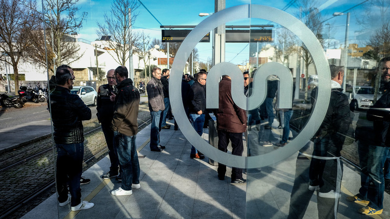 Covid-19: Desinfeções diárias e reforço de limpeza nos transportes públicos do Porto