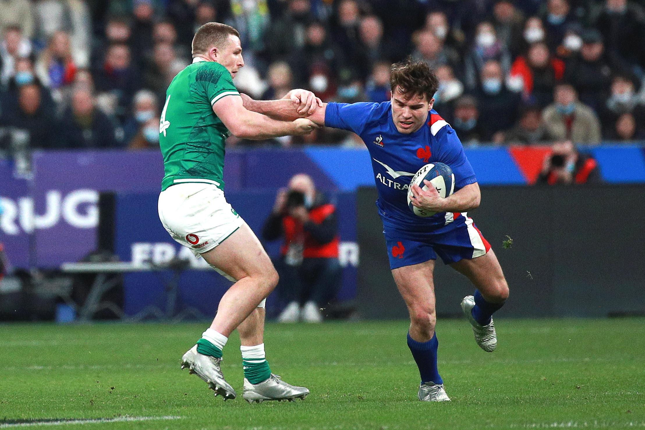 França vence Irlanda no Seis Nações de râguebi e posiciona-se como favorita