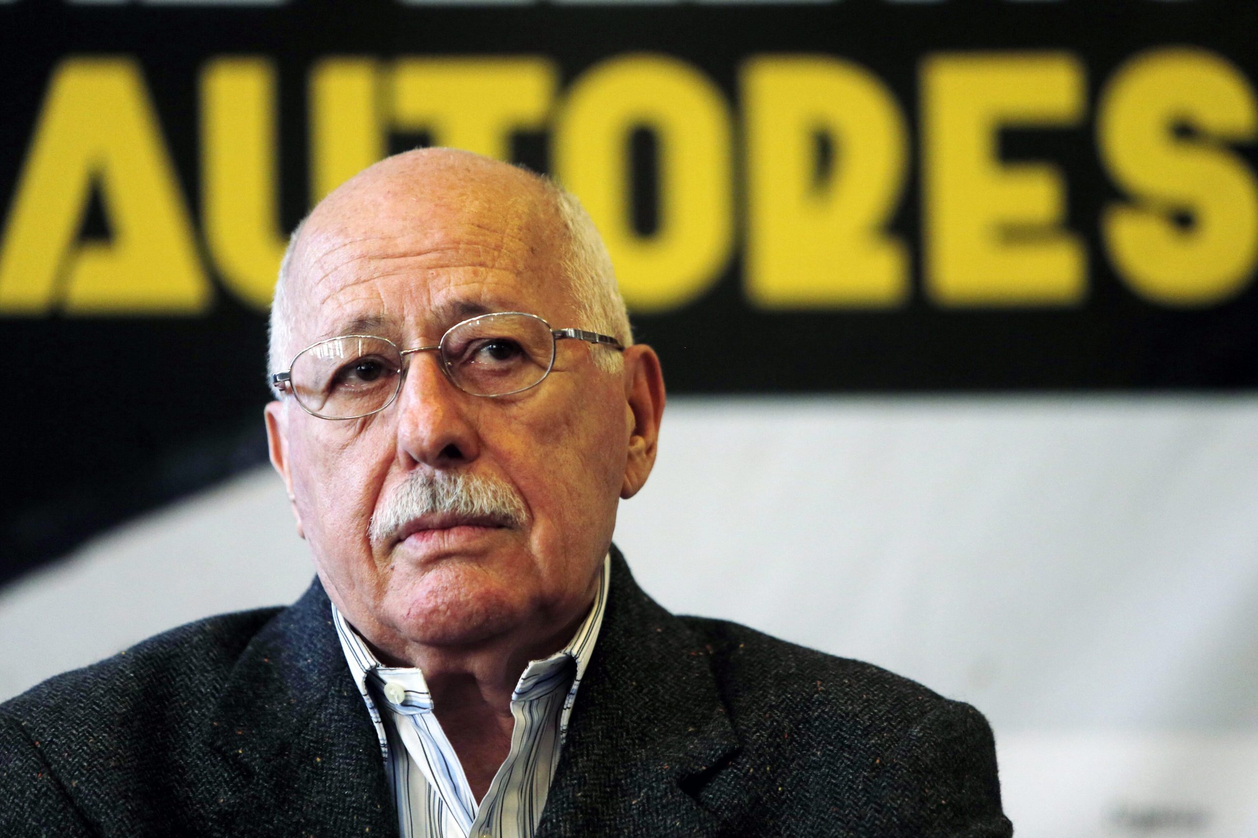 Vencedor do Prémio Camões diz que vitória de Bolsonaro é ameaça concreta à democracia no Brasil
