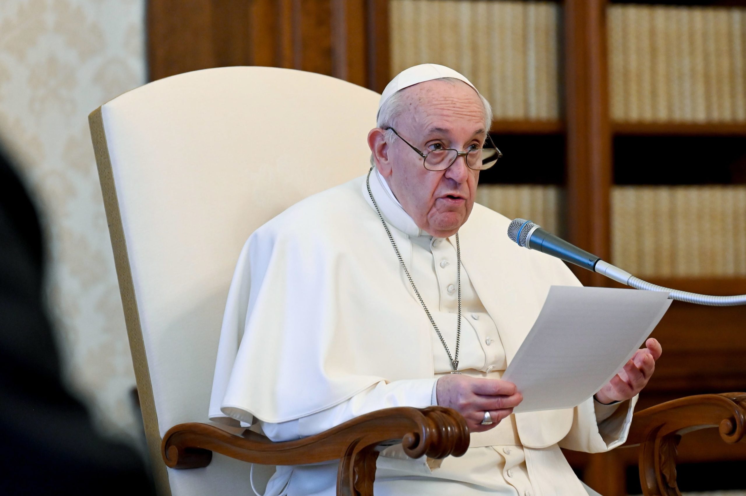 Papa Francisco recebeu a segunda dose da vacina