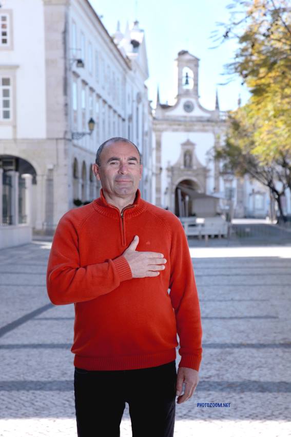 Independente Humberto Correia é o candidato “do Amor” à Câmara de Faro