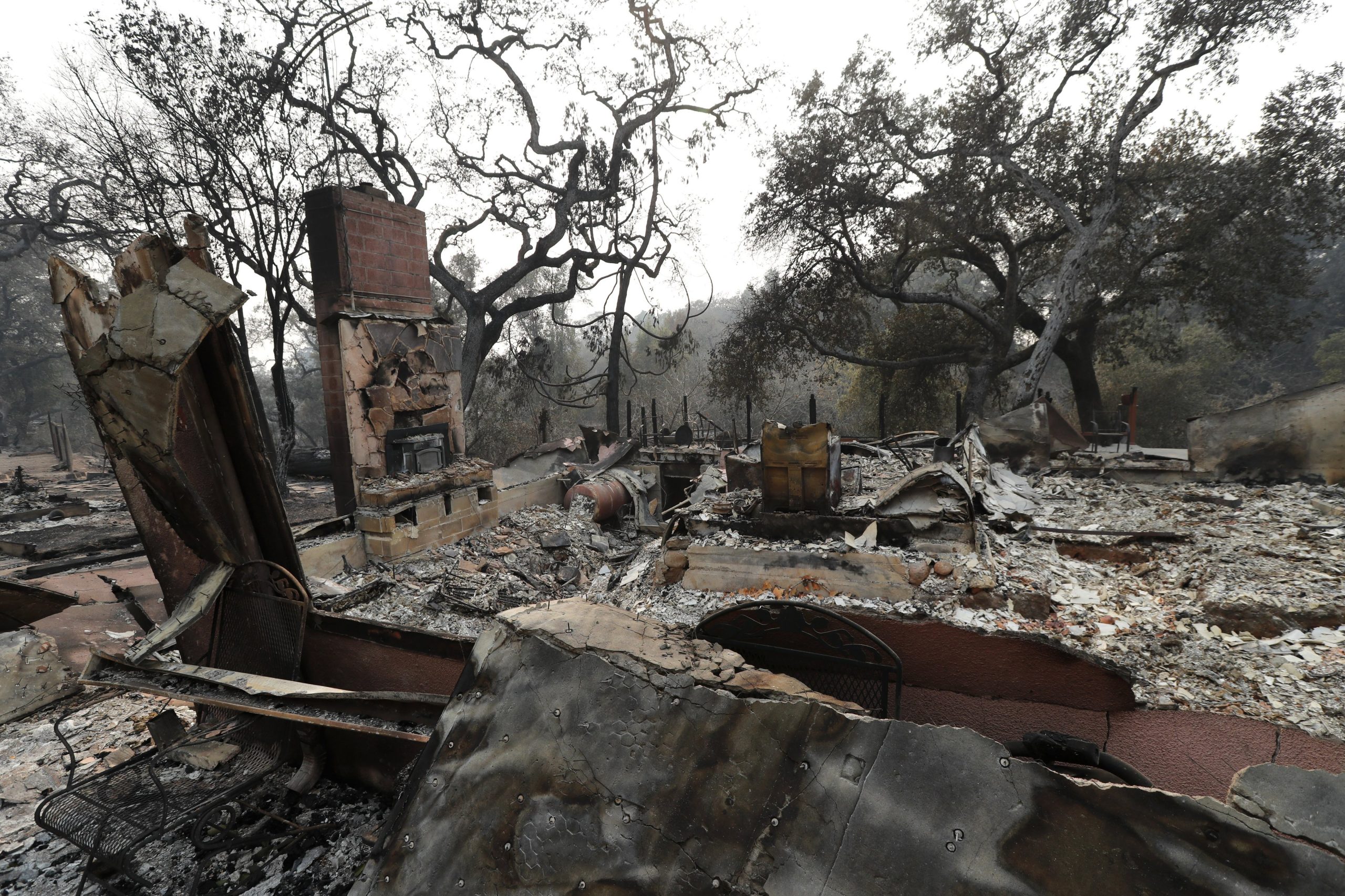 Sobe para 35 número de mortos nos incêndios na Califórnia