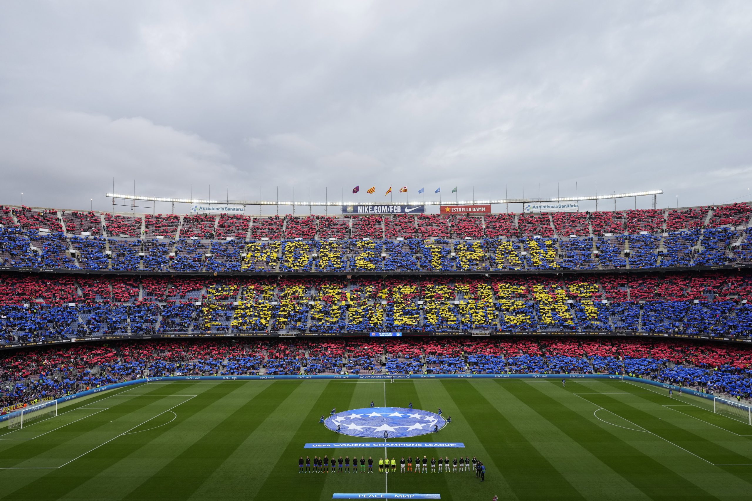 Fez-se história em Camp Nou: 91.553 nas bancadas. Nunca um jogo feminino tinha tido tanta assistência
