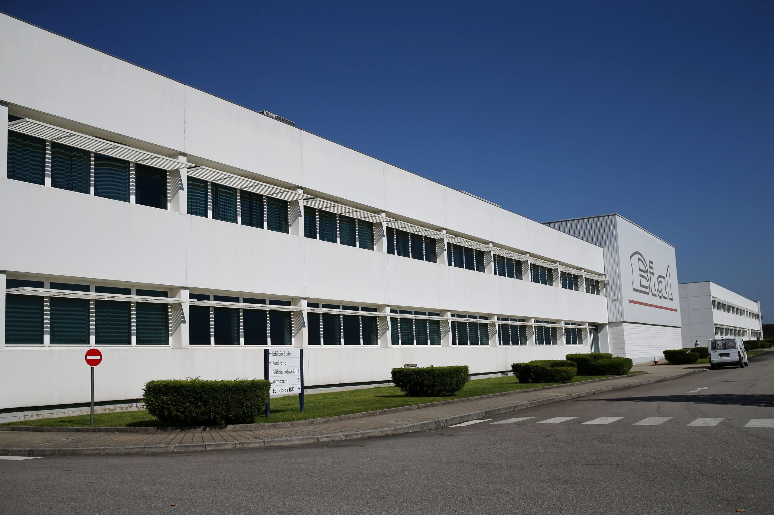Bial assina acordo para comercializar medicamento para o Parkinson na Europa