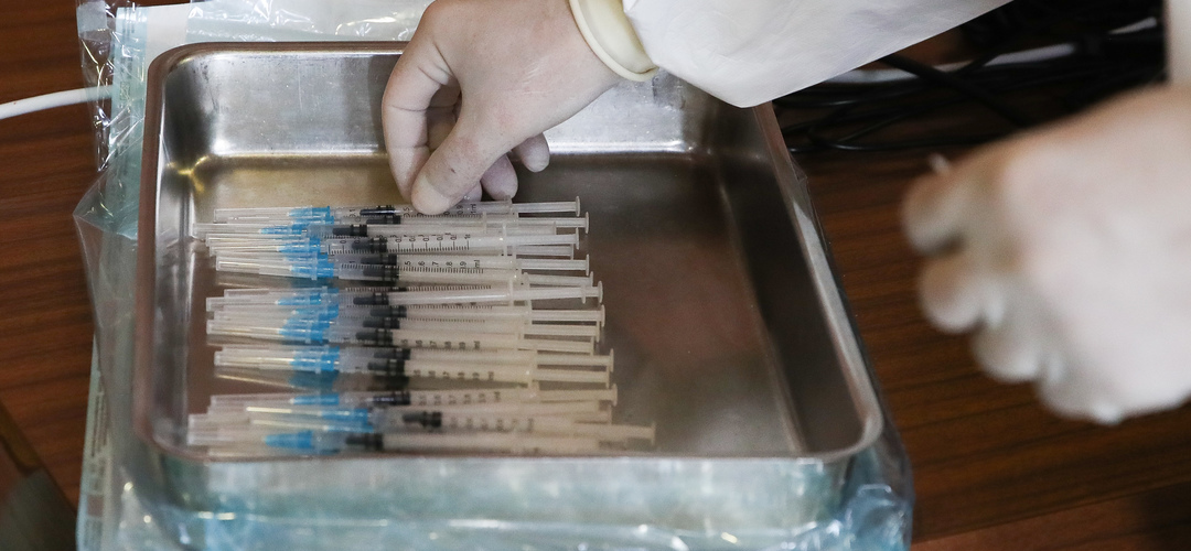 Covid-19: Governo fala em 5.000 e não 3.500 doses de vacinas inutilizadas em Famalicão