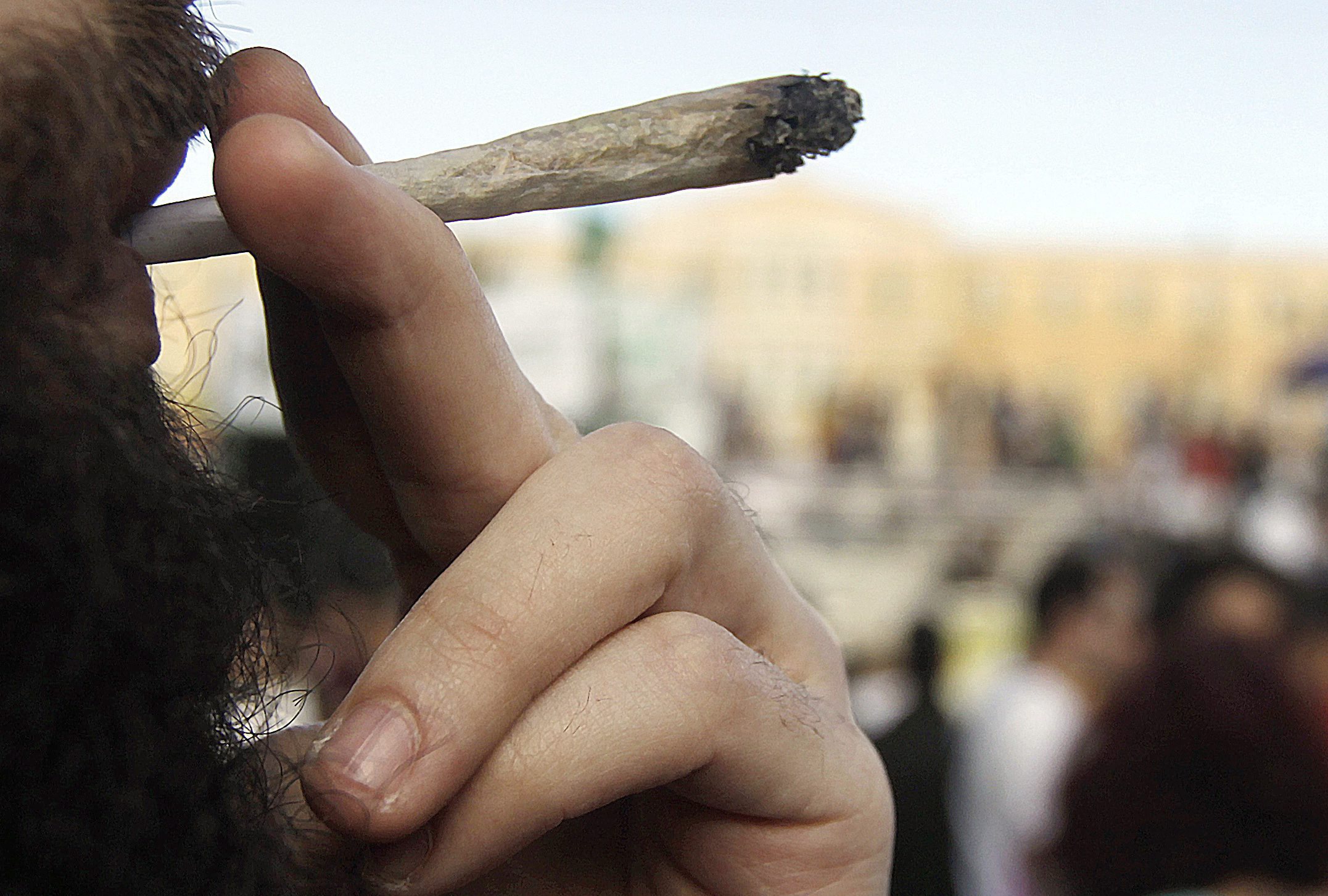 Diretor das Dependências congratula-se com debate de canábis só para uso medicinal