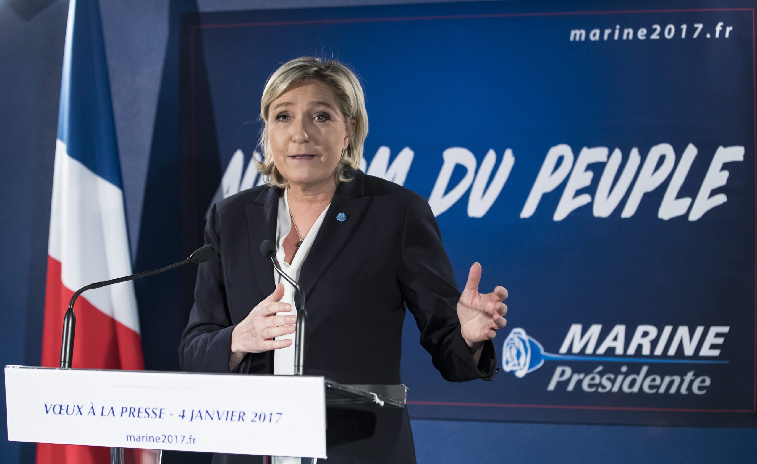 Marine Le Pen considera que a Europa “vai despertar em 2017”