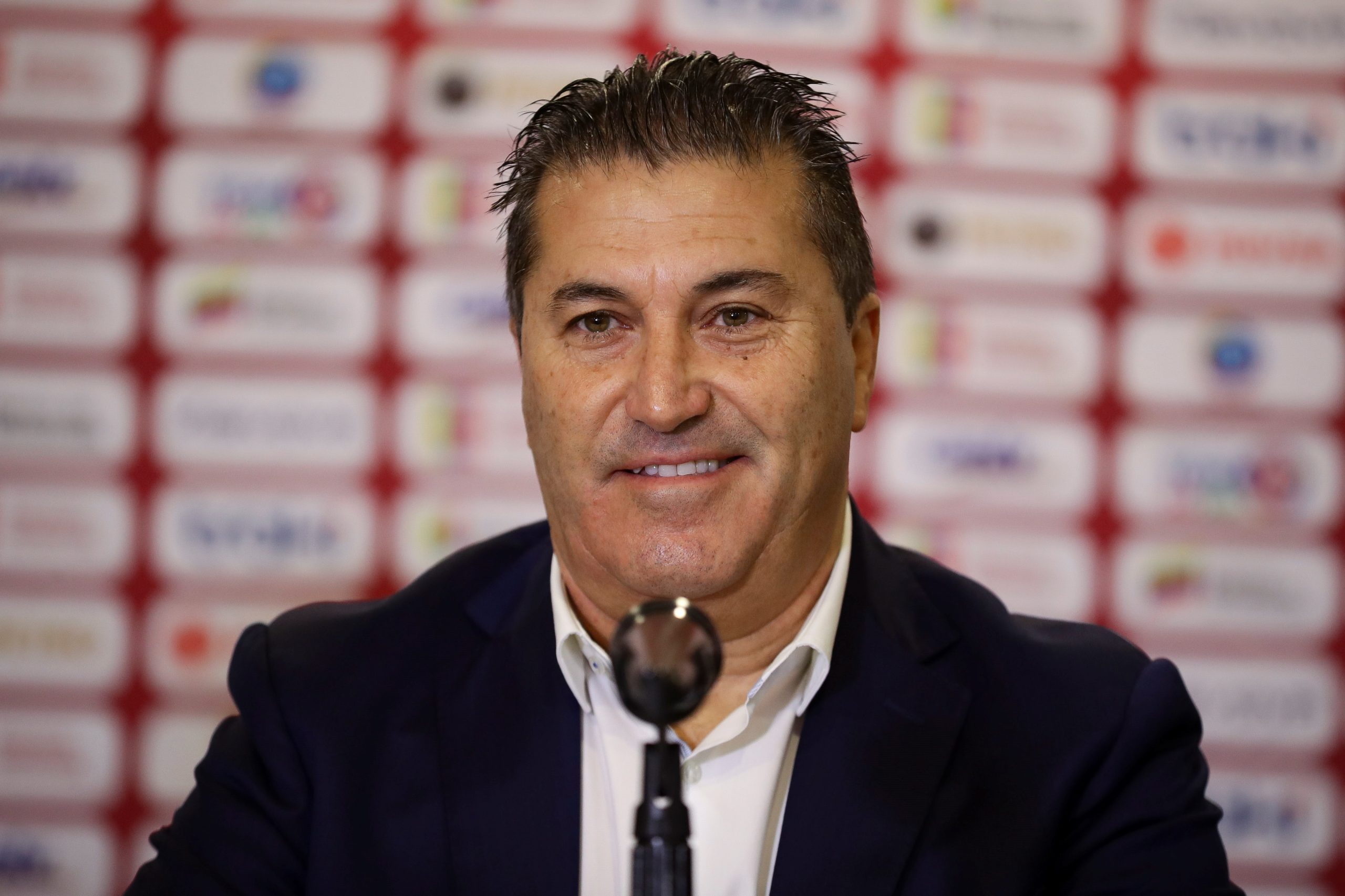 José Peseiro rejeita ideia de duelo com Carlos Queiroz no Colômbia-Venezuela