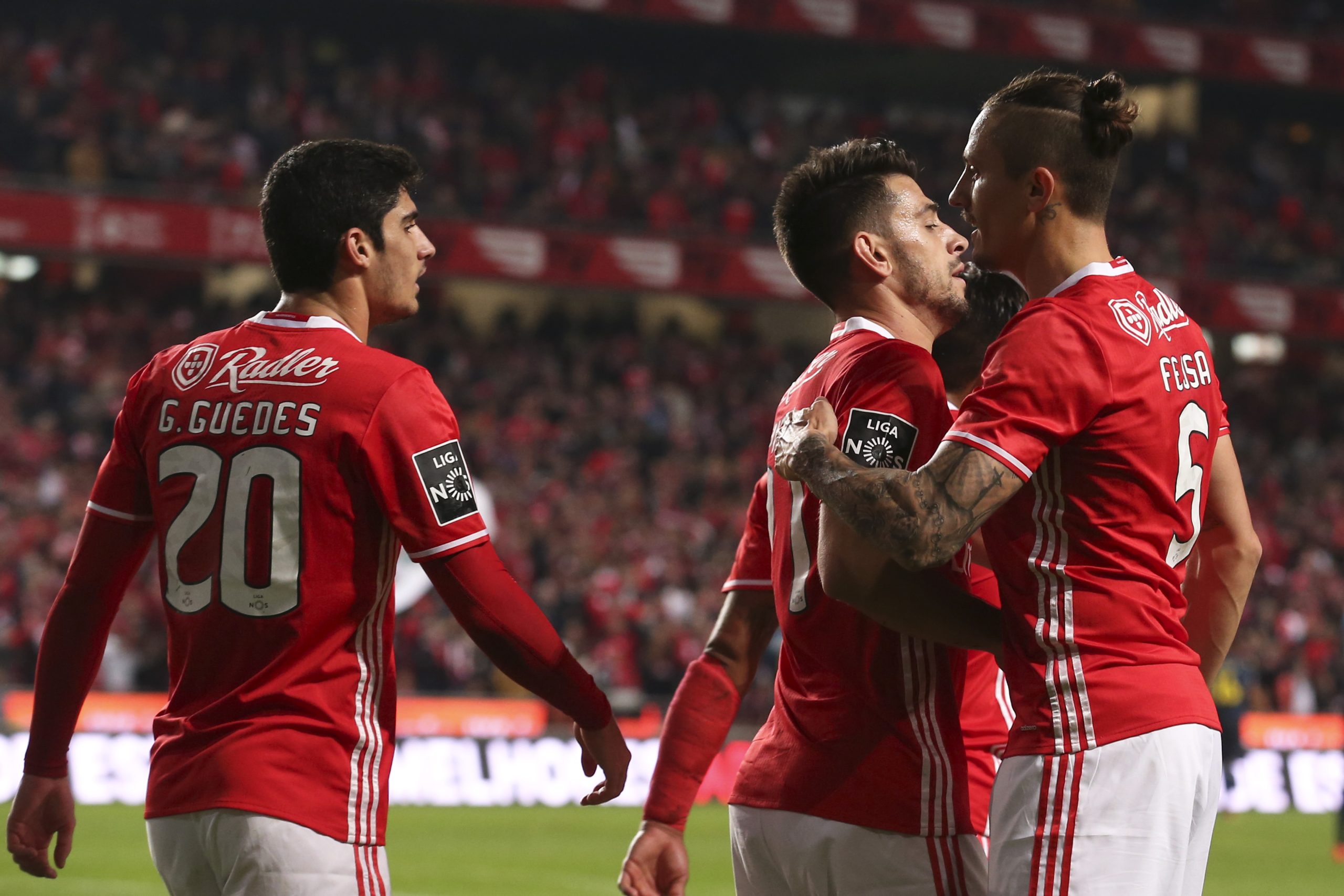 Benfica vence Moreirense e mantém cinco pontos de avanço no topo da Primeira Liga