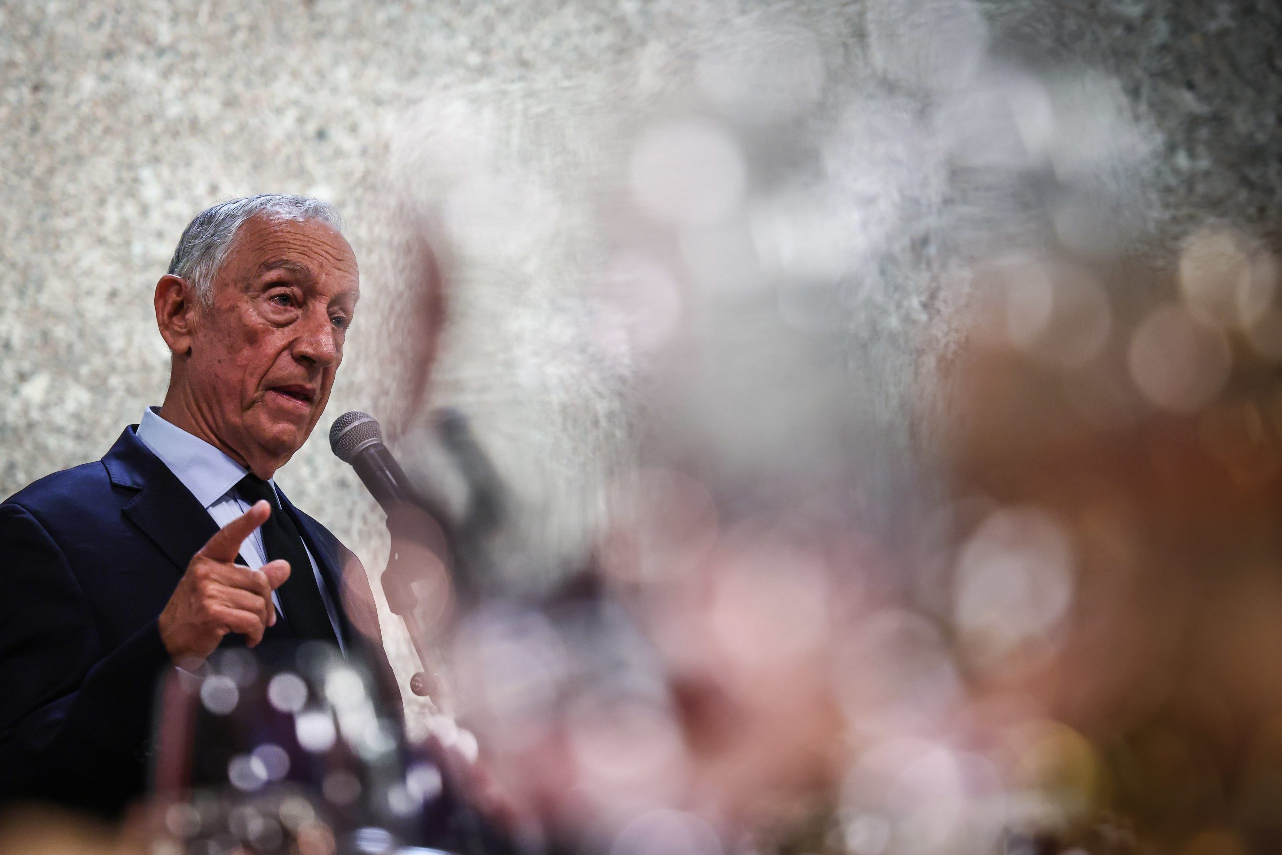 25 de Abril: Marcelo pede “celebração incontroversa”