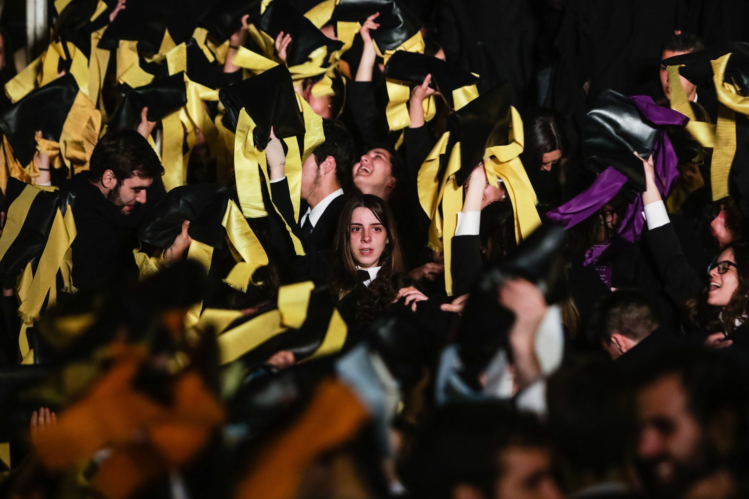 Parlamento recomenda que Governo fiscalize integração de bolseiros nas universidades