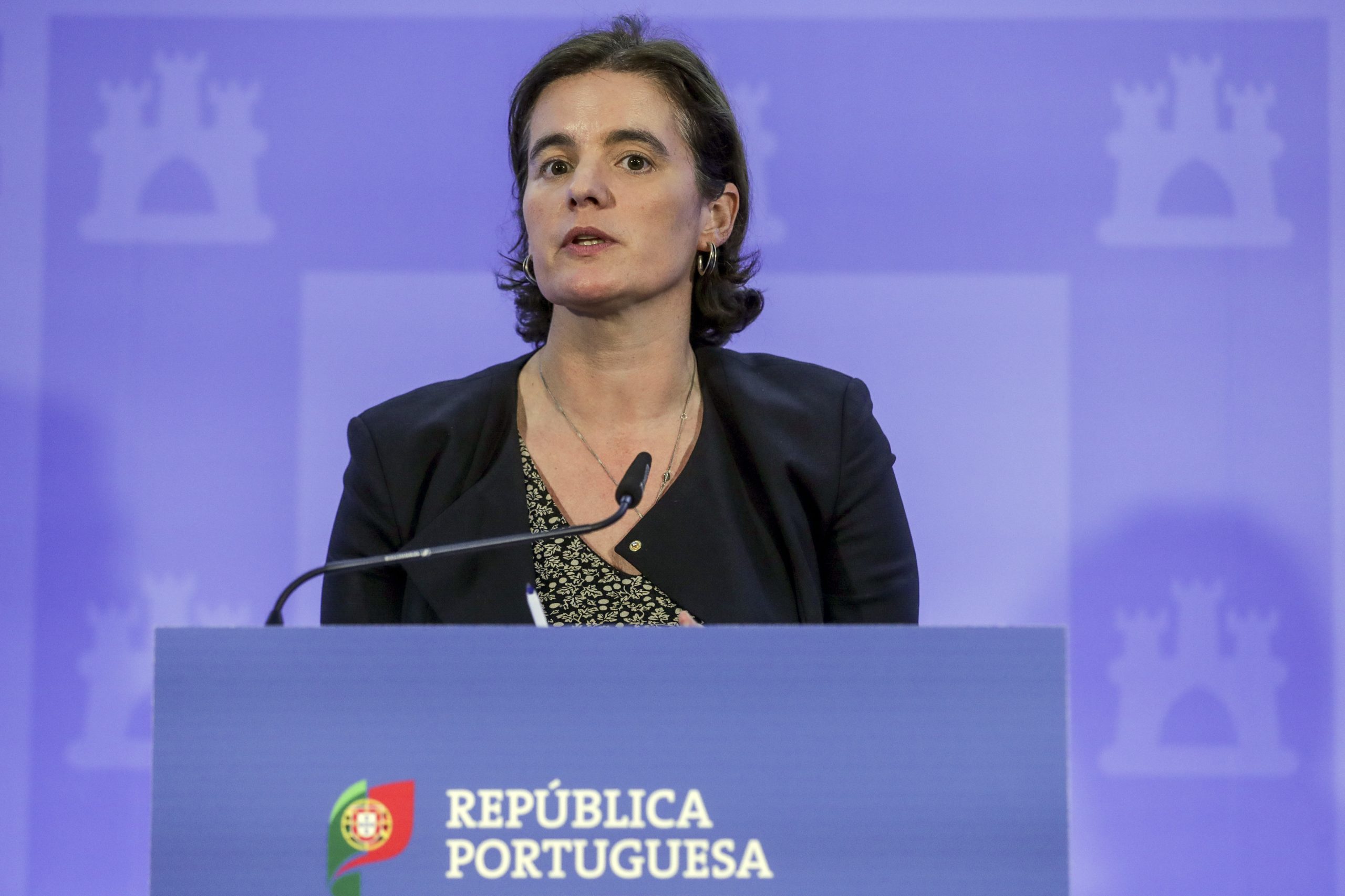 Governo está a acompanhar situação nas urgências e pede recurso dos cidadãos ao SNS24