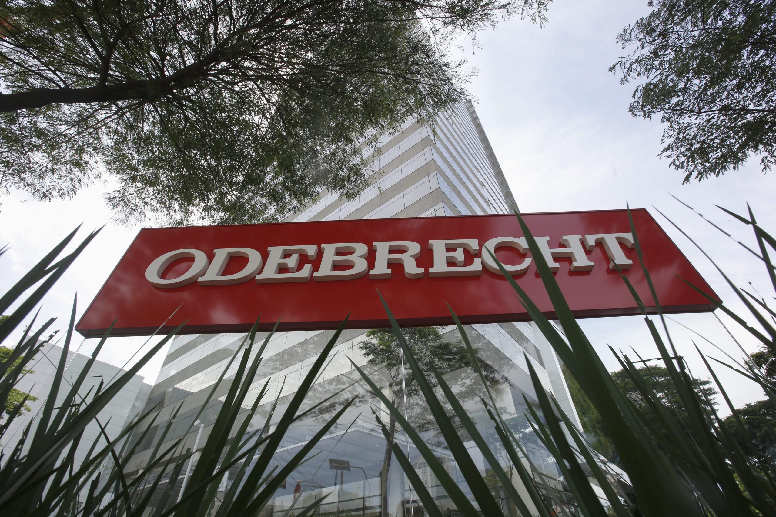 Odebrecht multada em 40,9 milhões de euros por envolvimento em corrupção na Colômbia