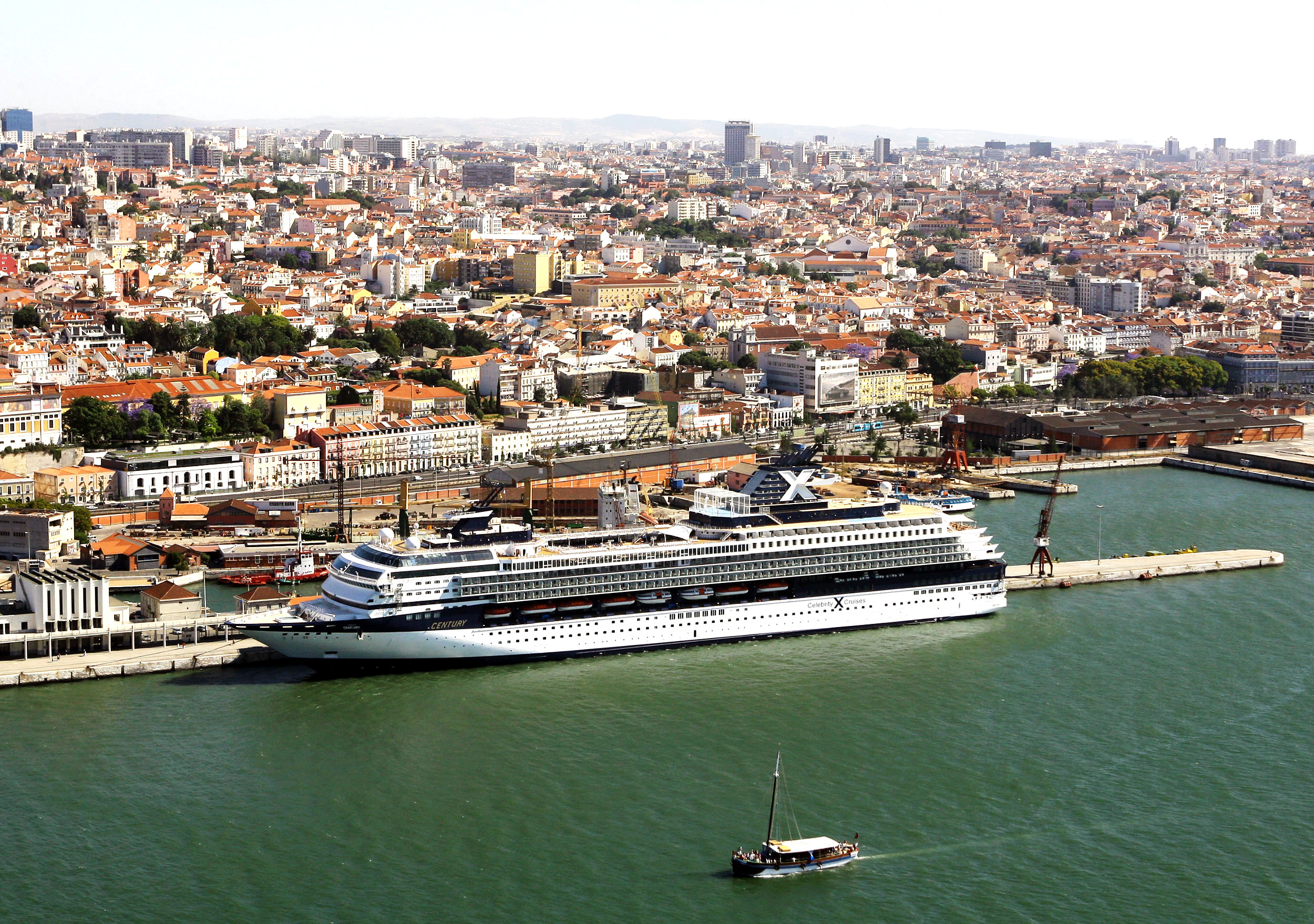 Governo prevê “novo recorde” de navios cruzeiros em Portugal