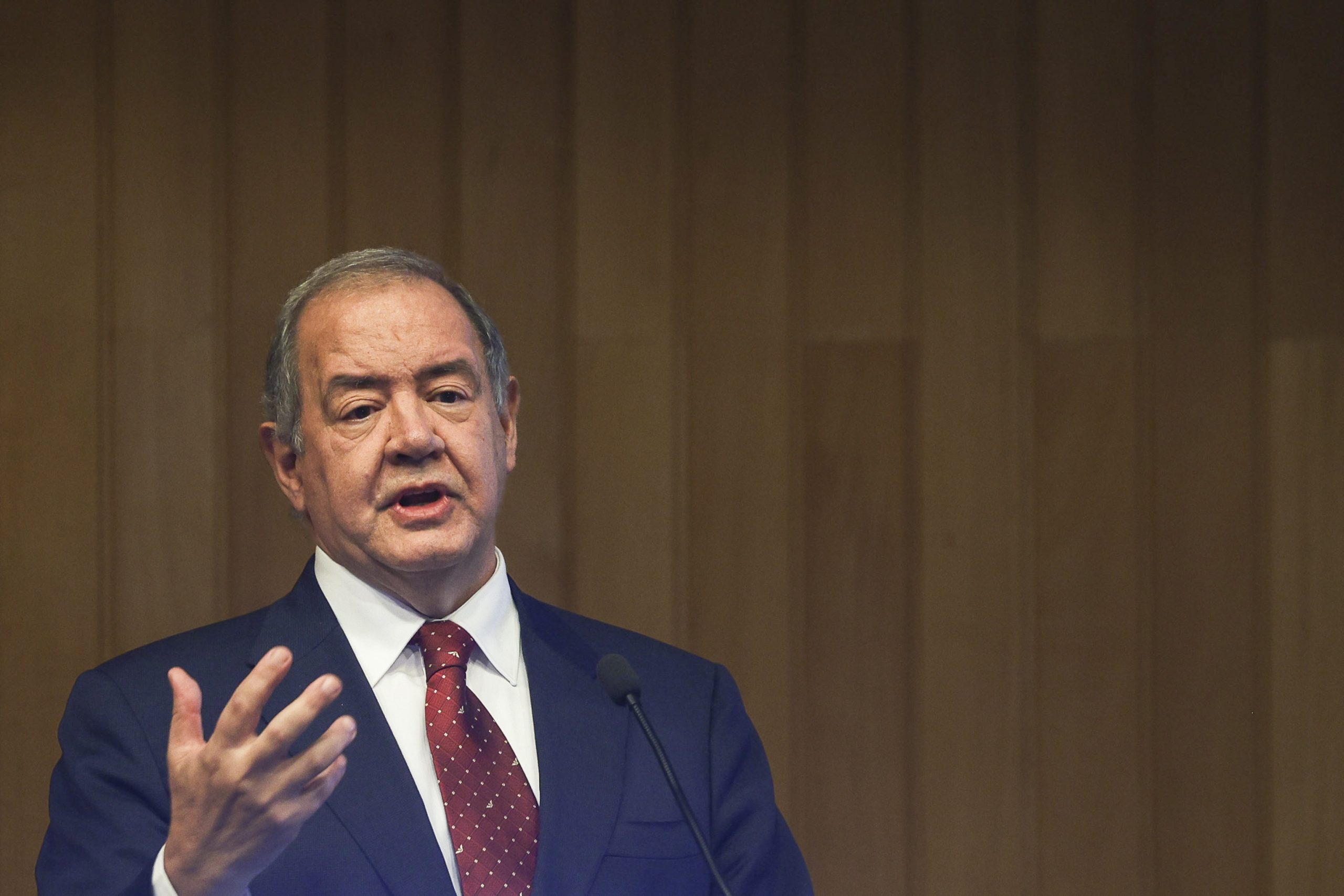 Crescimento da economia acima das expectativas dá confiança no futuro, afirma Ministro