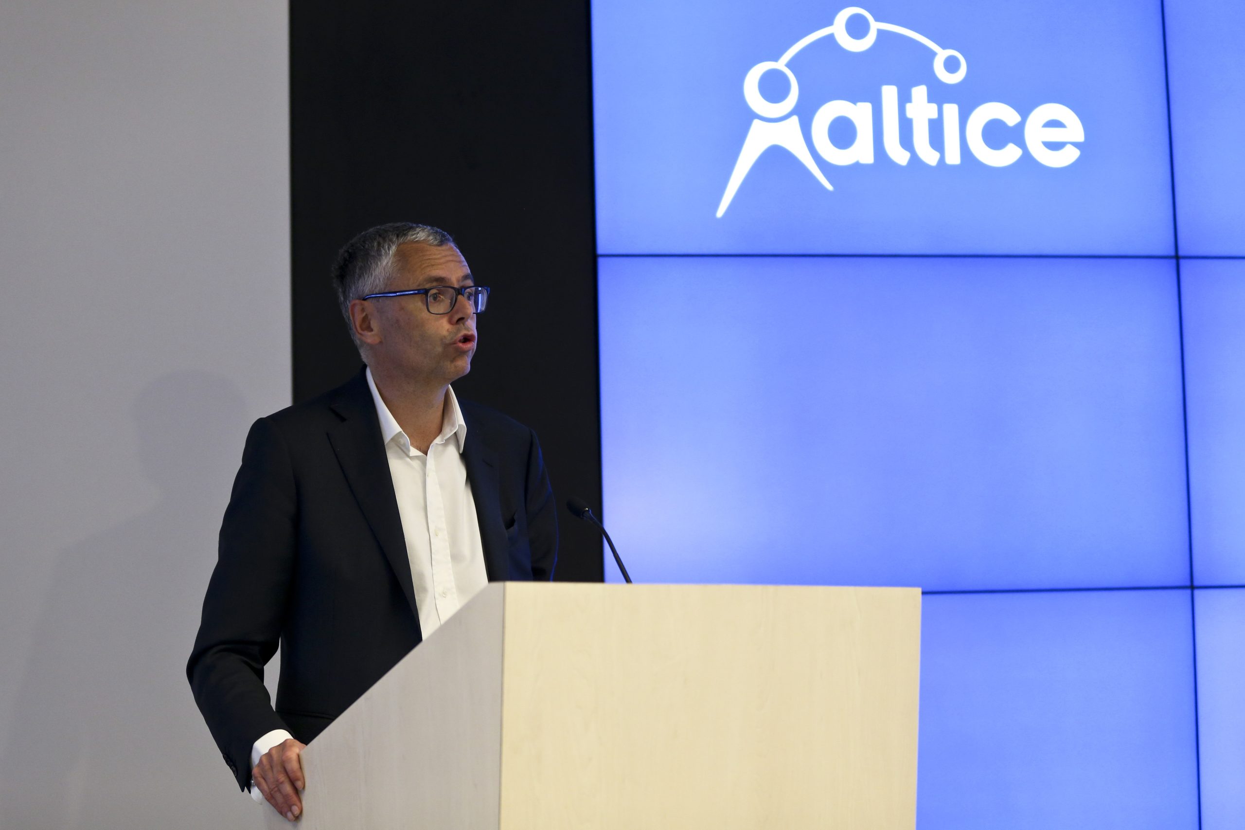 Presidente executivo da Altice “surpreendido” com pressão “orquestrada por concorrentes”