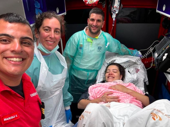 Bebé nasce em ambulância dos bombeiros das Caldas da Rainha