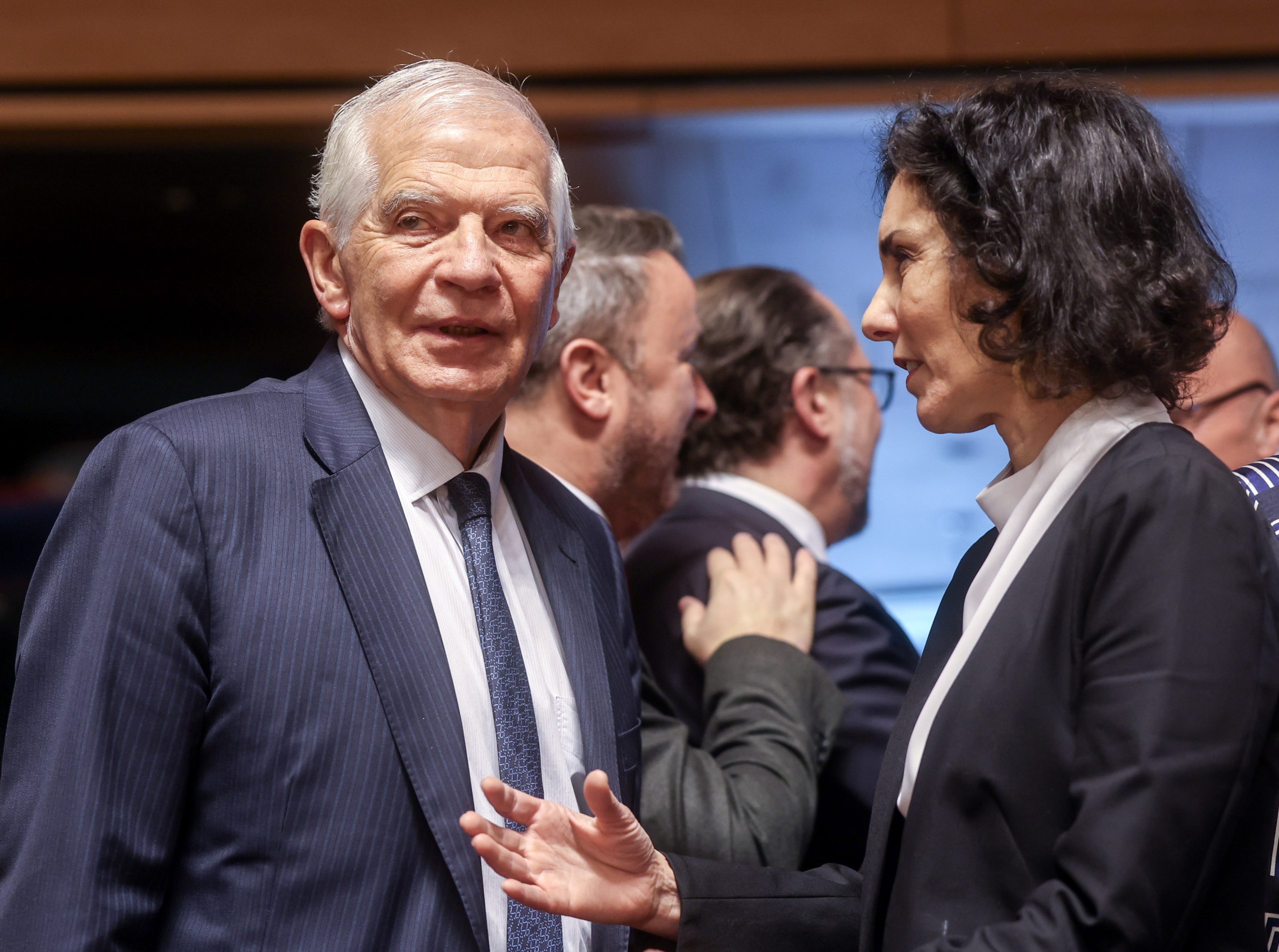 Borrell exorta países da UE a mobilizar mais sistemas de defesa aérea e munições para a Ucrânia