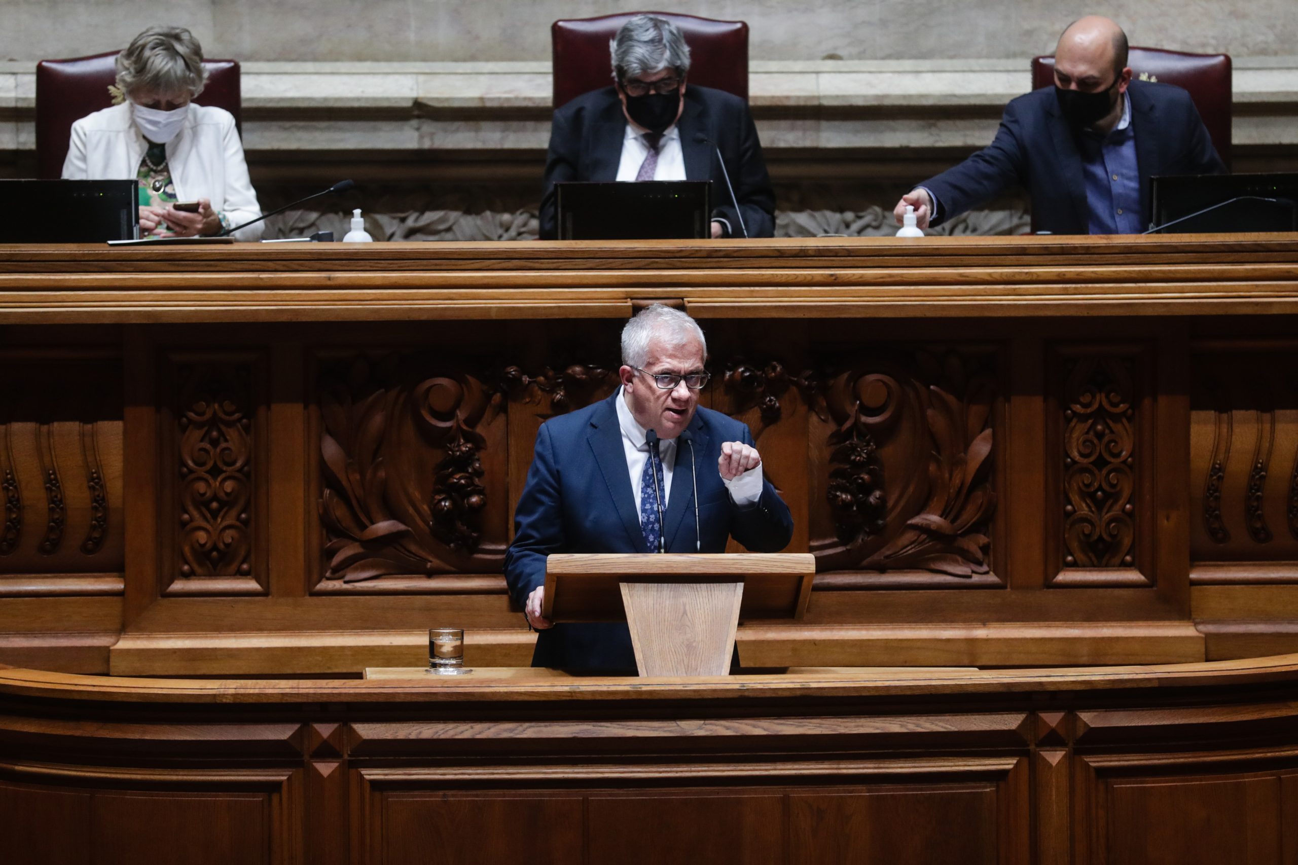 Há zonas que podem parar de desconfinar. Governo diz estar a preparar um “justo equilíbrio” entre abertura e medidas restritivas