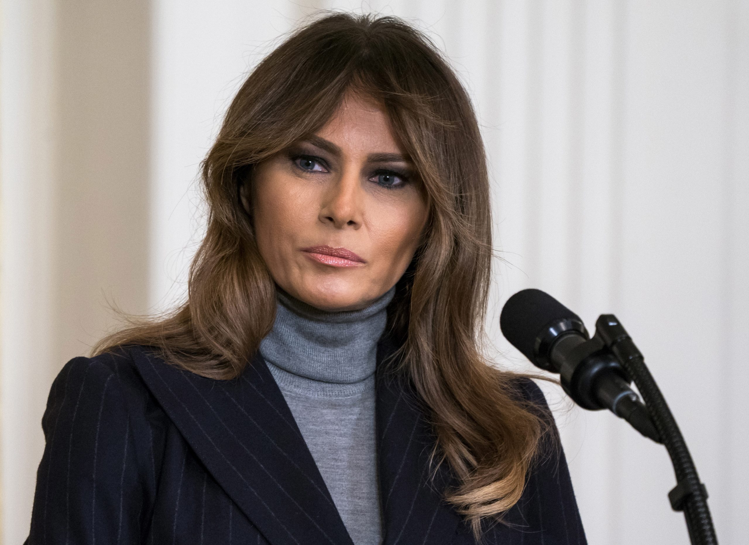 Melania Trump pede a Congresso dos EUA que reúna crianças imigrantes com os pais