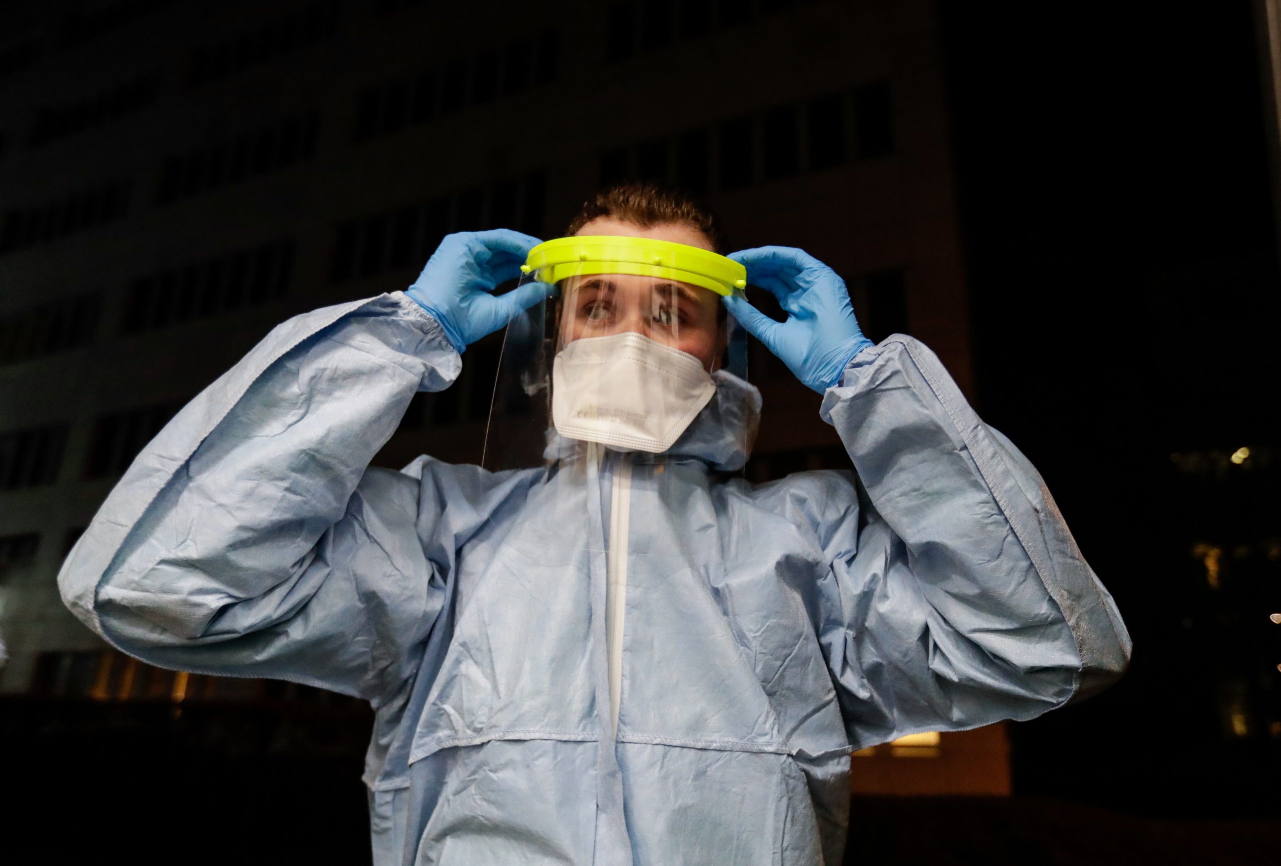 Bélgica com menos casos e mortes por covid-19. Observa-se uma redução da pandemia