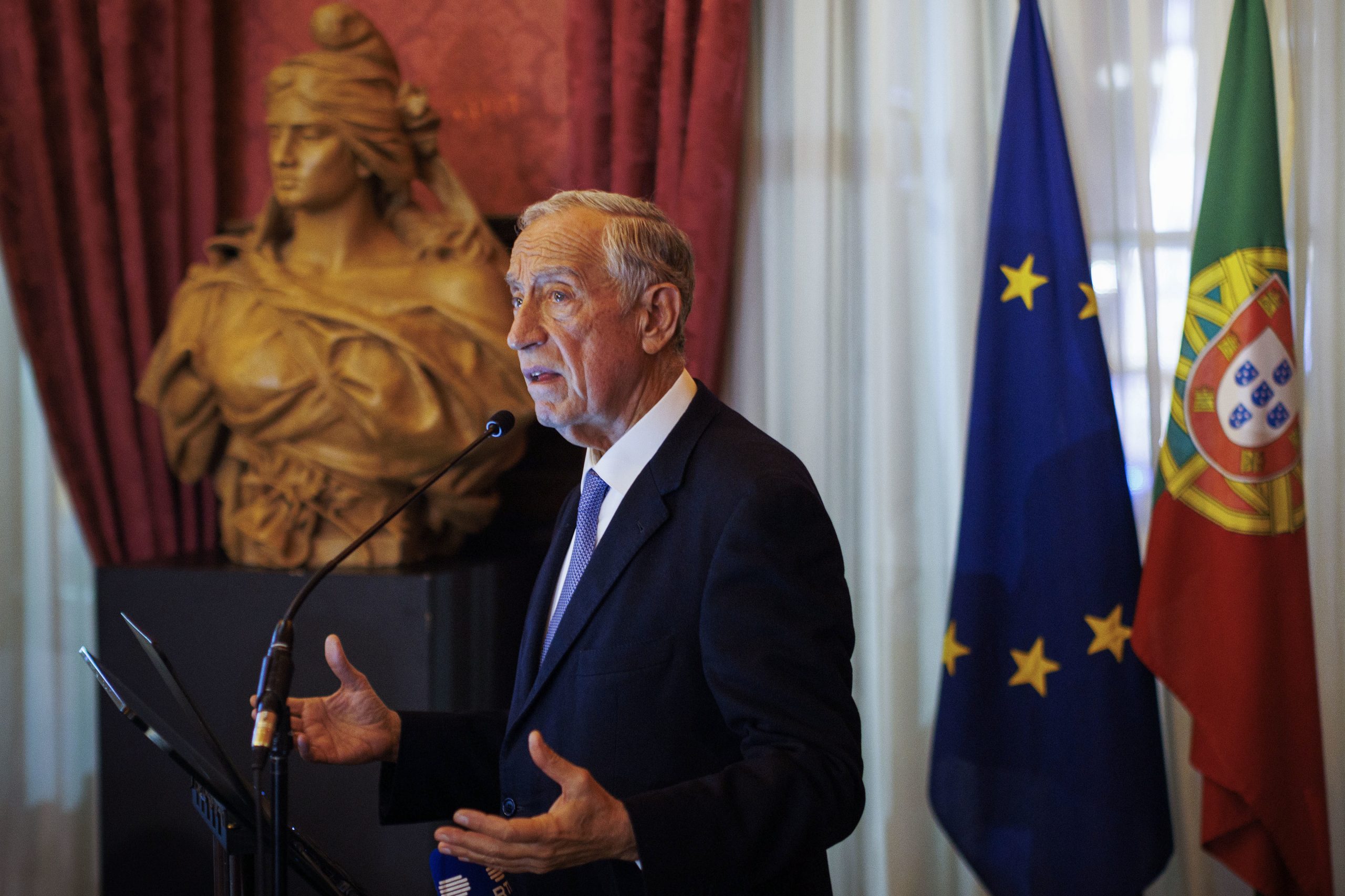Marcelo apela a todos os portugueses para que homenageiem vítimas do Holocausto