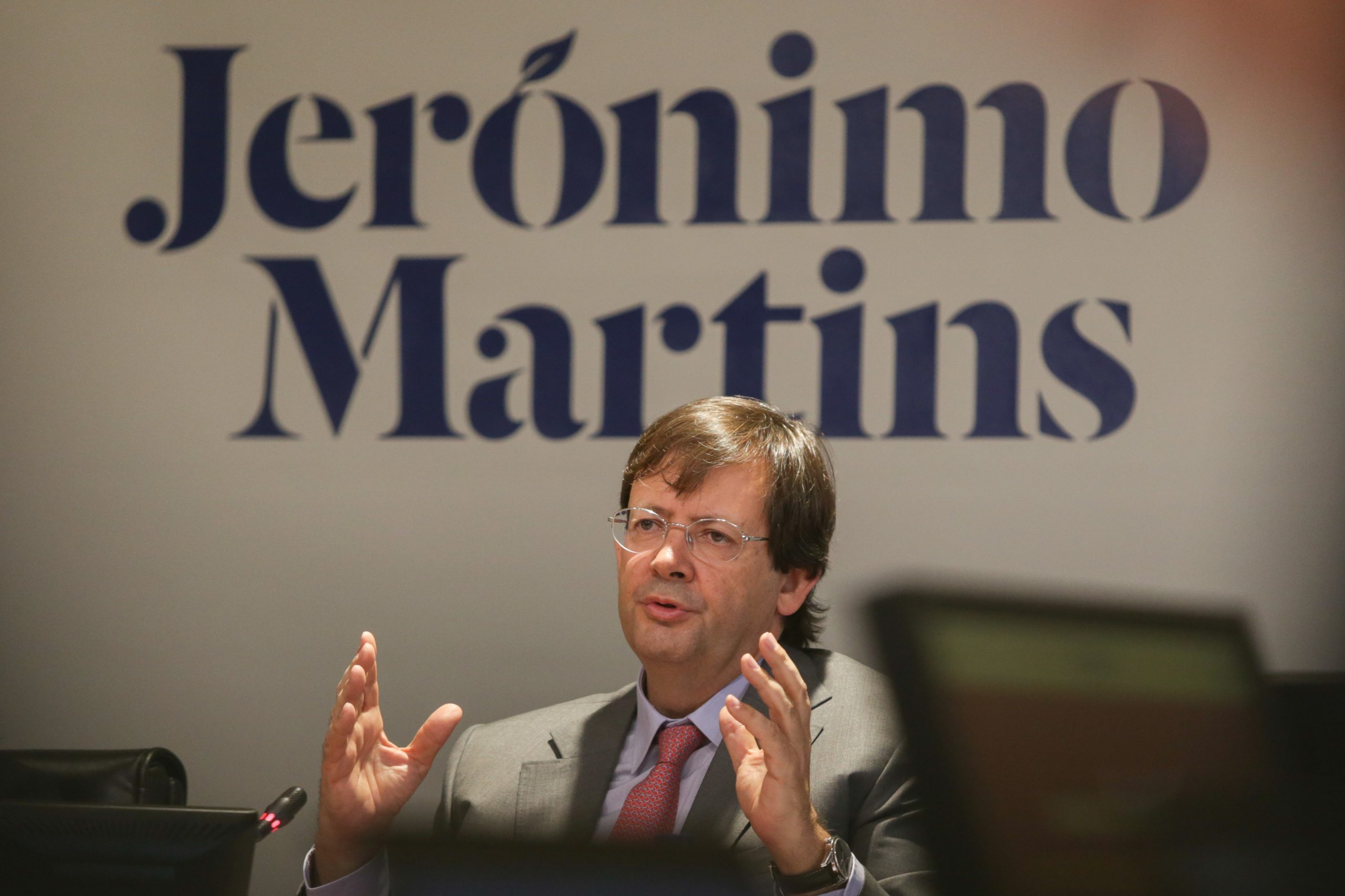 PSI20 cai 0,45% com Jerónimo Martins a liderar descidas