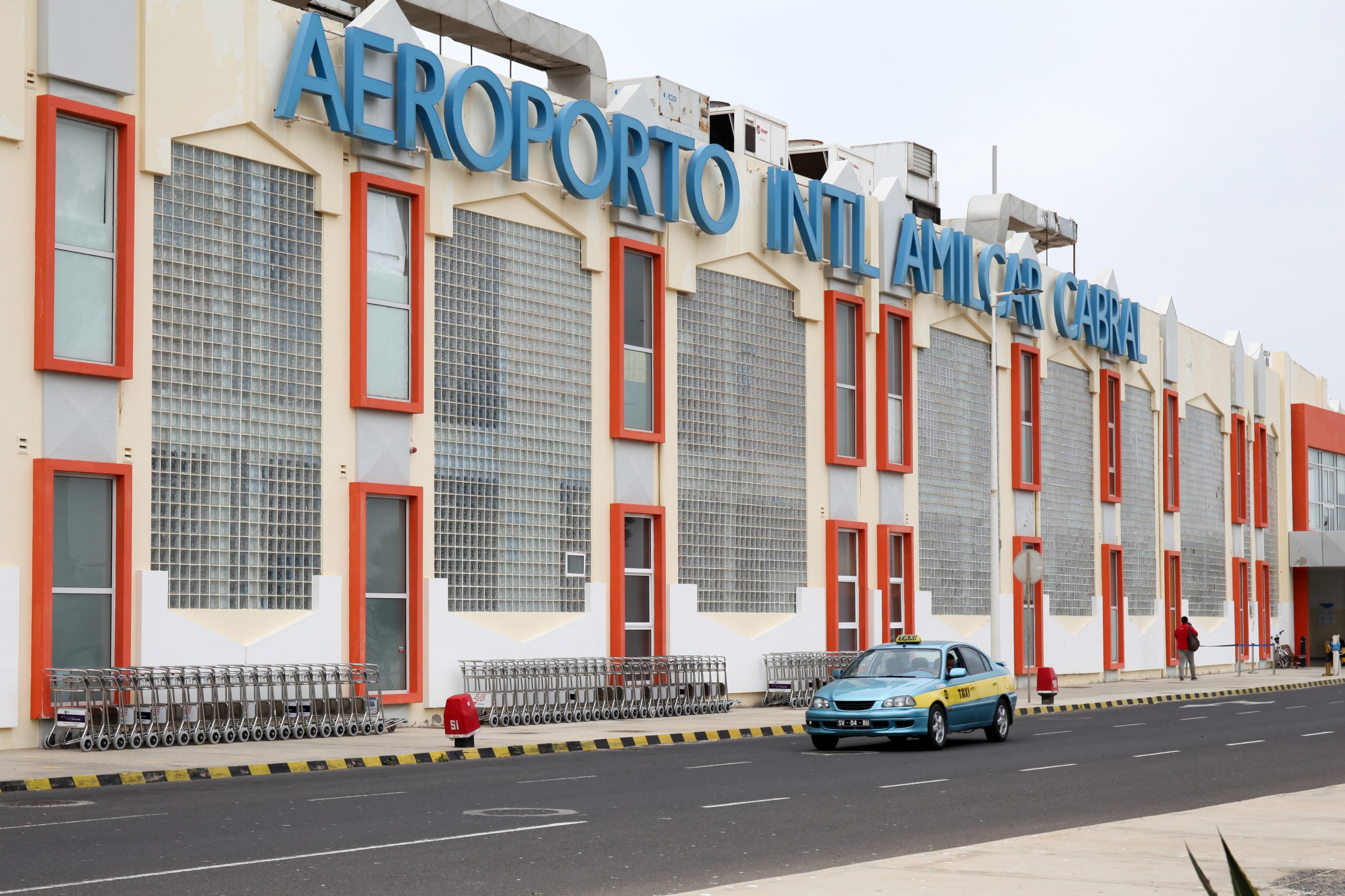 Vinci vai gerir por 40 anos os aeroportos de Cabo Verde. ANA tem 30% na empresa criada