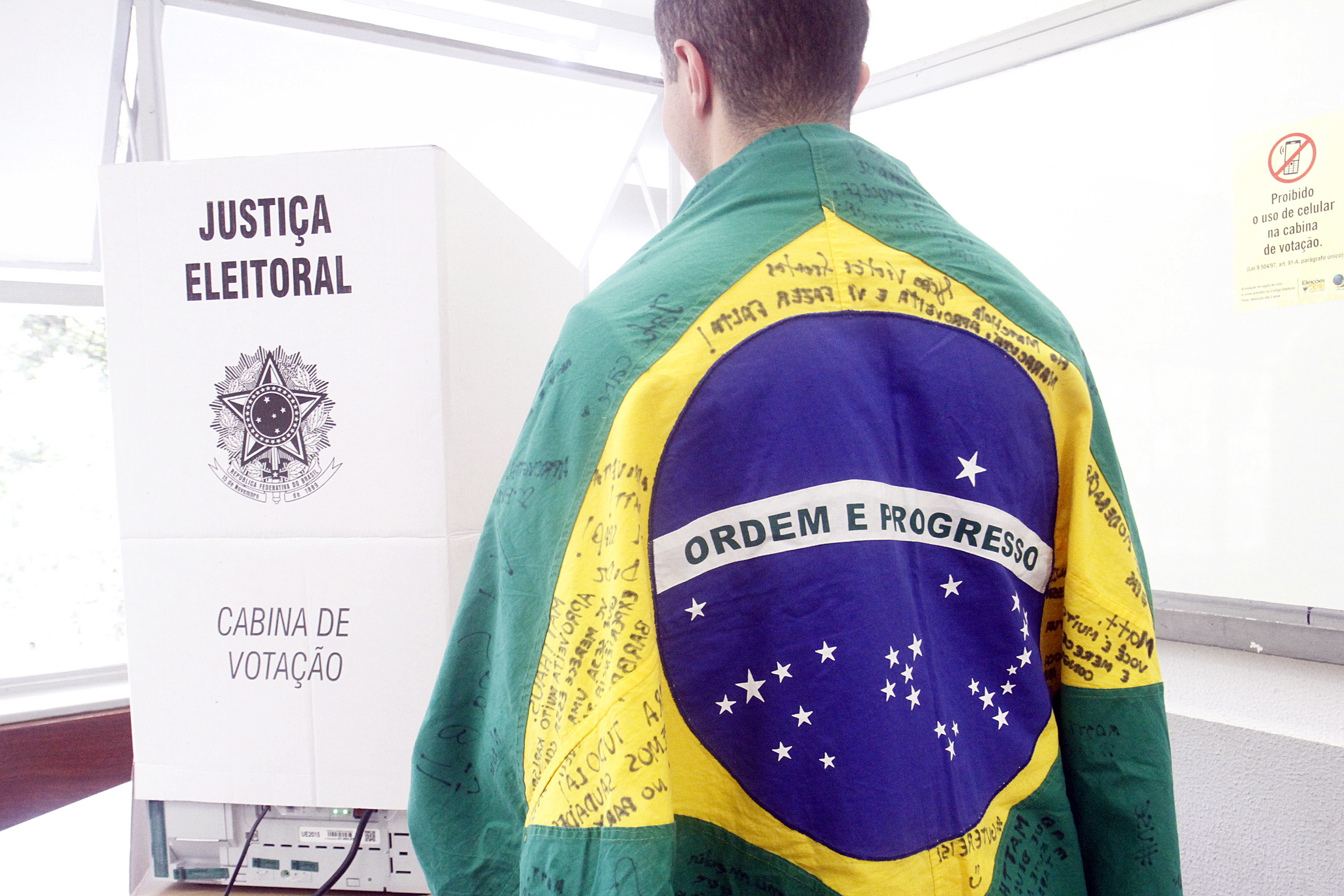 Brasil/Eleições: Sondagens apontam para vitória de governadores pró-Bolsonaro