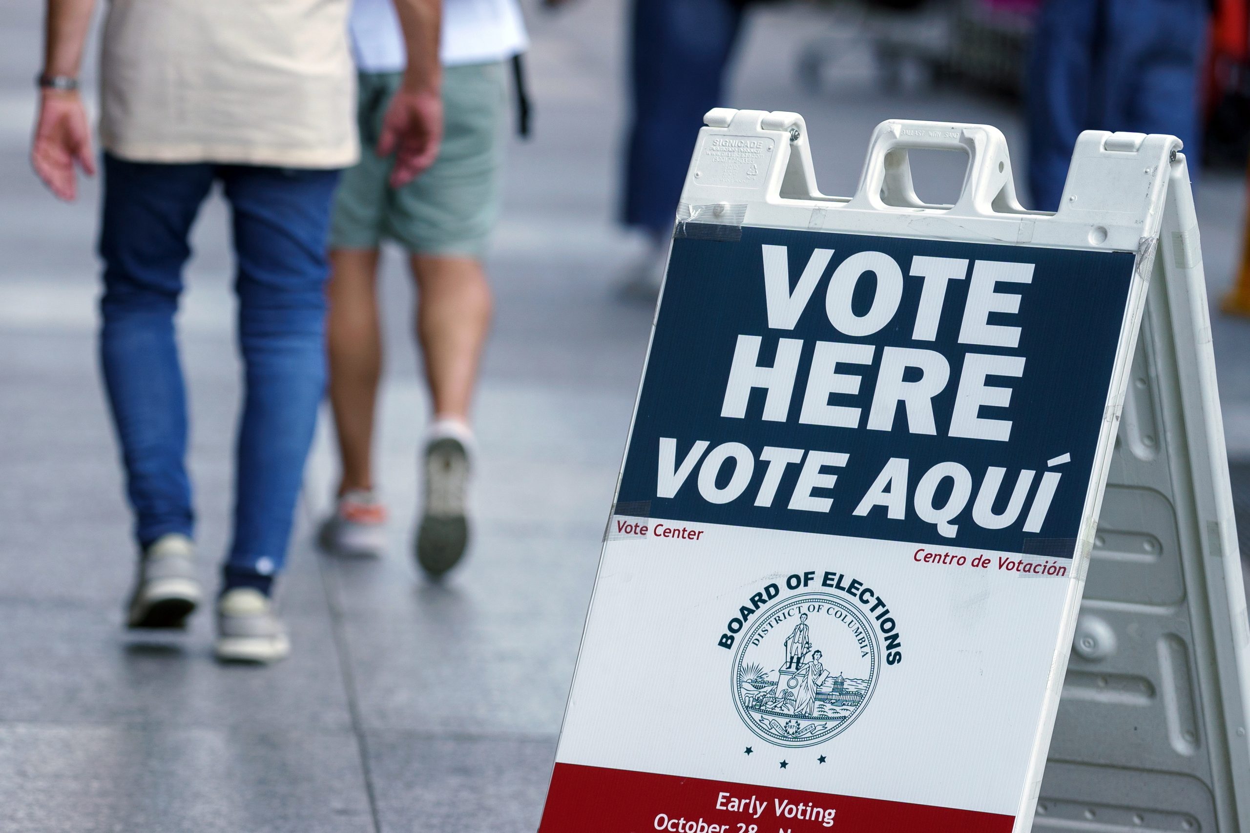 Vários estados republicanos tentam impedir observadores eleitorais