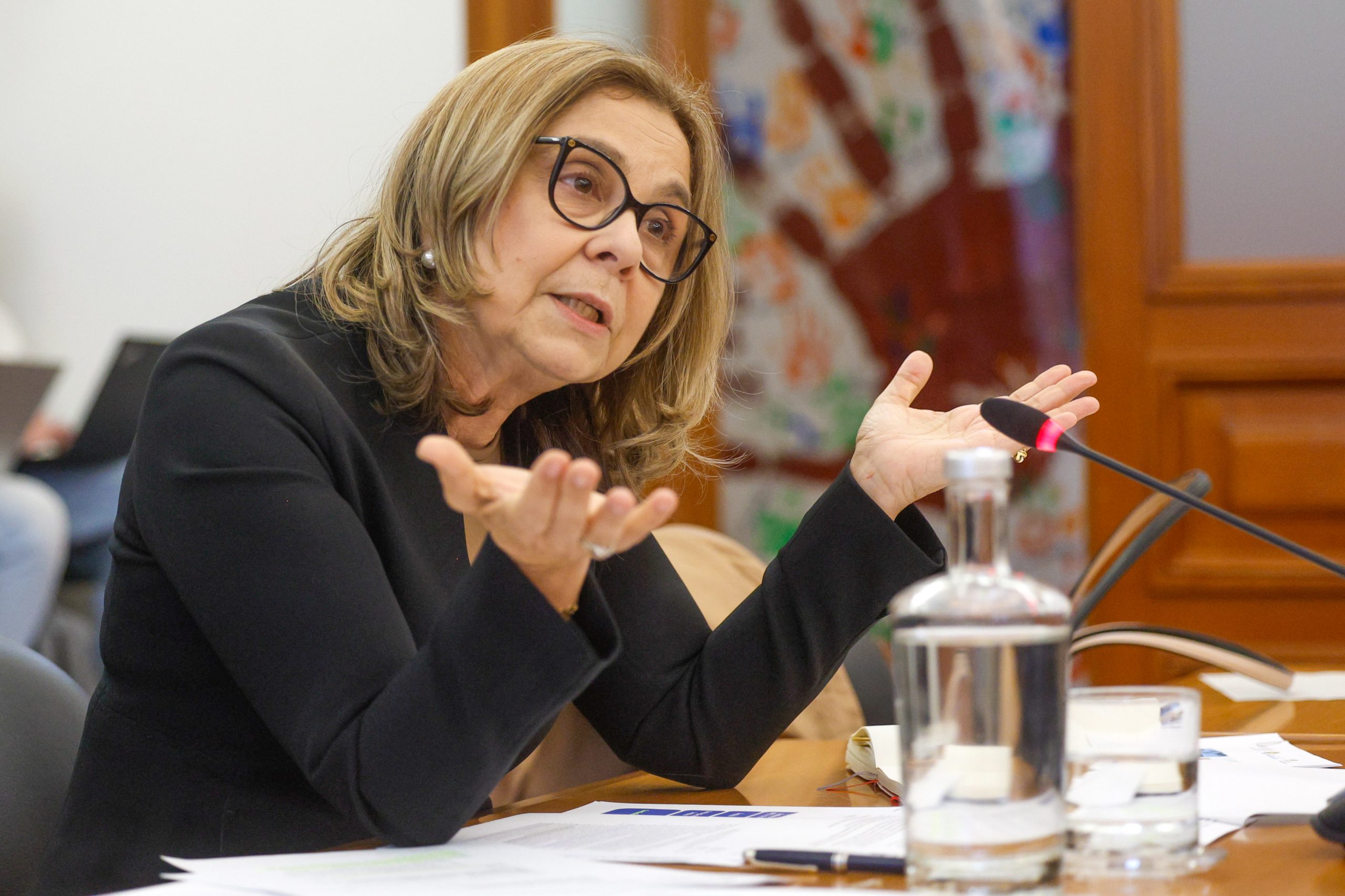 A ministra da saúde não está a prazo (ainda)