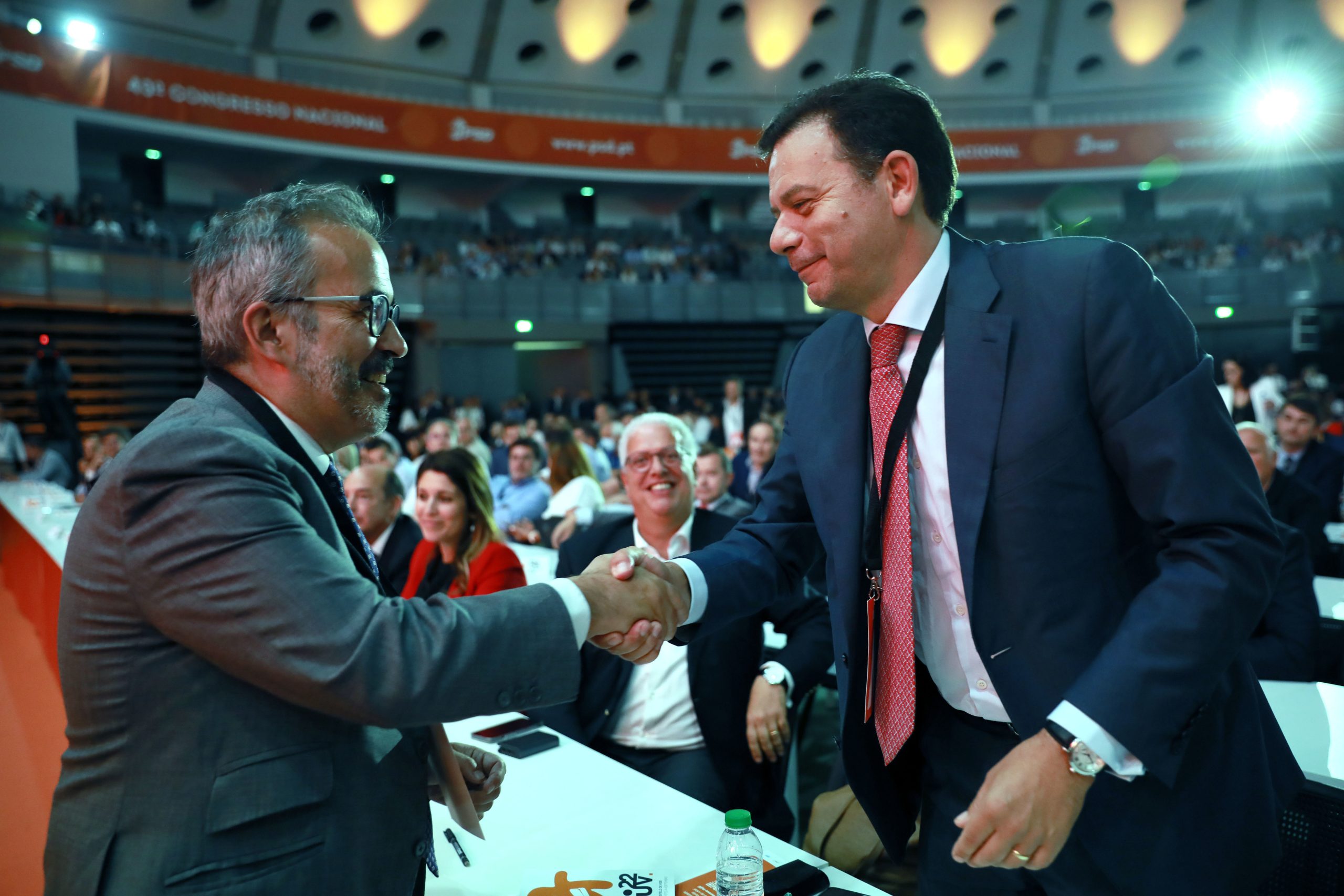 Melhor que Rui Rio e até que Passos Coelho. Direção de Montenegro eleita com 91,6% dos votos