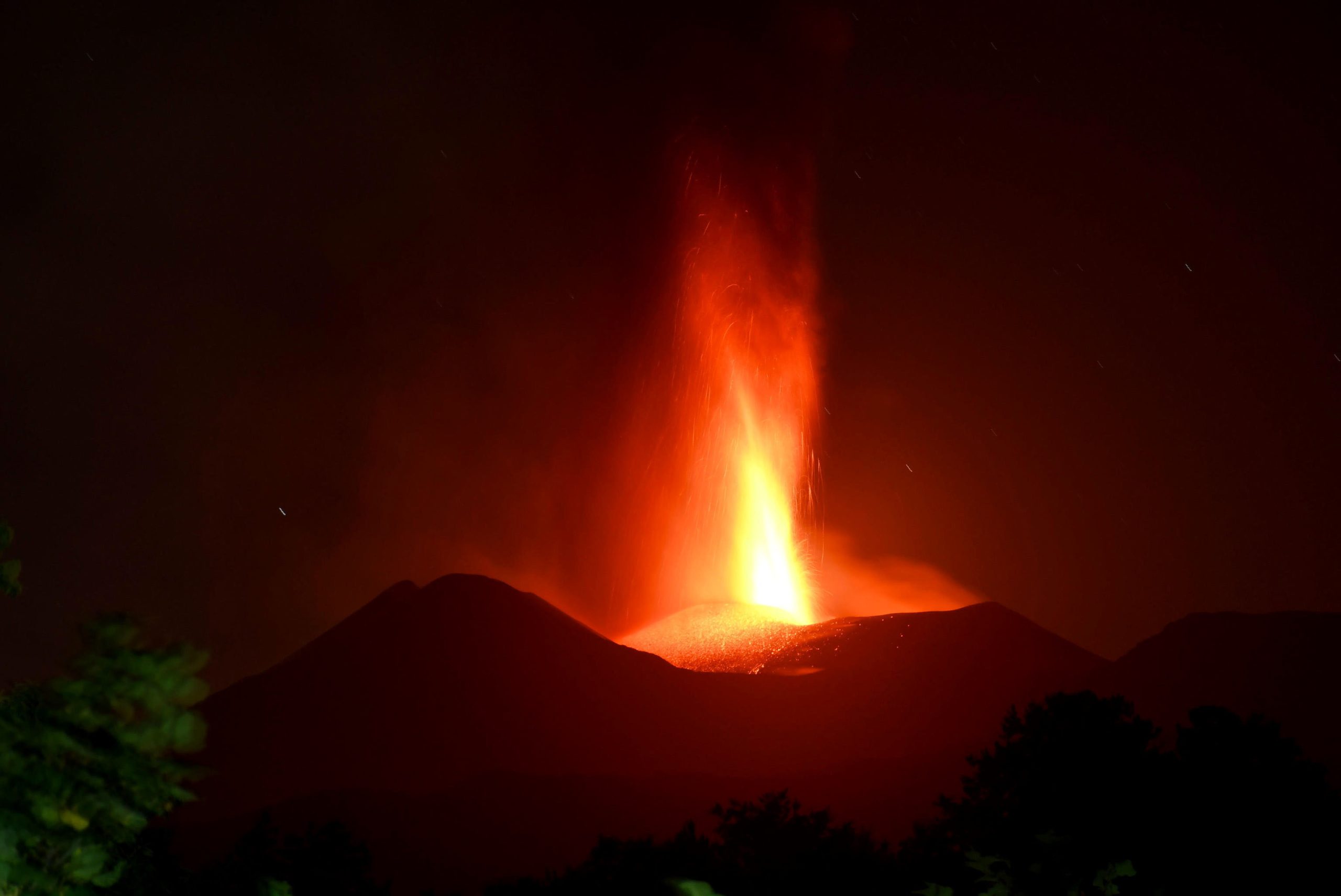 Vulcão esteve 500 anos adormecido e agora está em erupção. A culpa será de um sismo