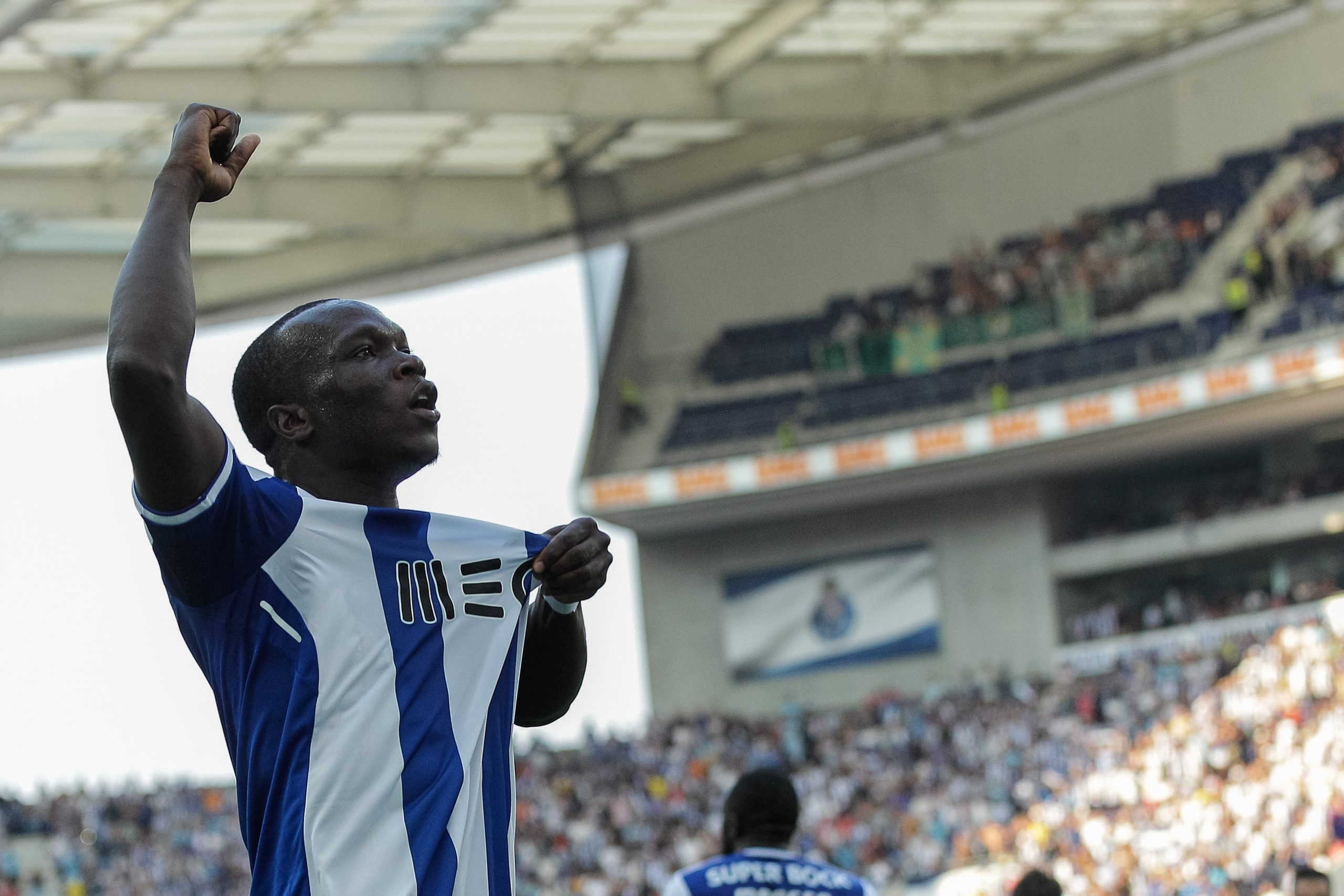 Internacionais Danilo e Aboubakar foram as novidades no treino do FC Porto