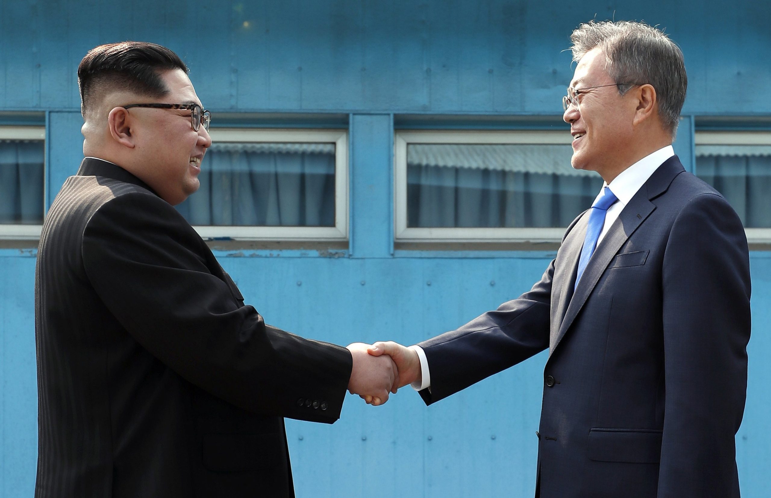 Líderes coreanos reúnem-se após cancelamento da reunião Trump-Kim