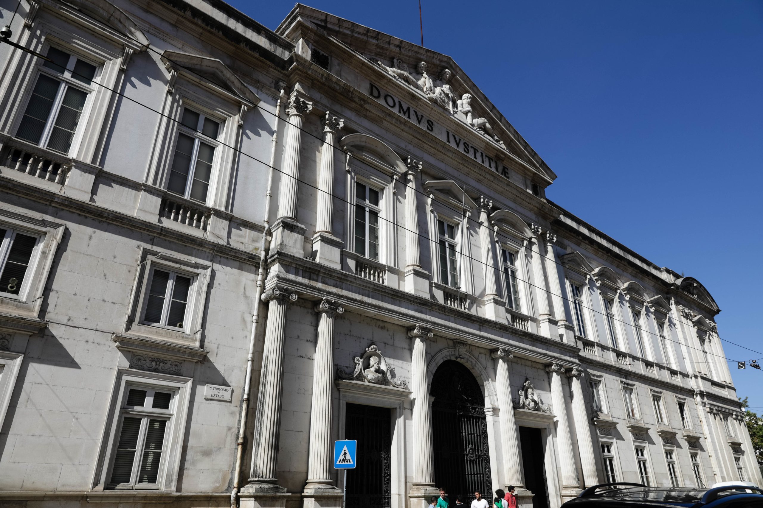 Jovem conhece acórdão por 3.818 de crimes de pornografia de menores