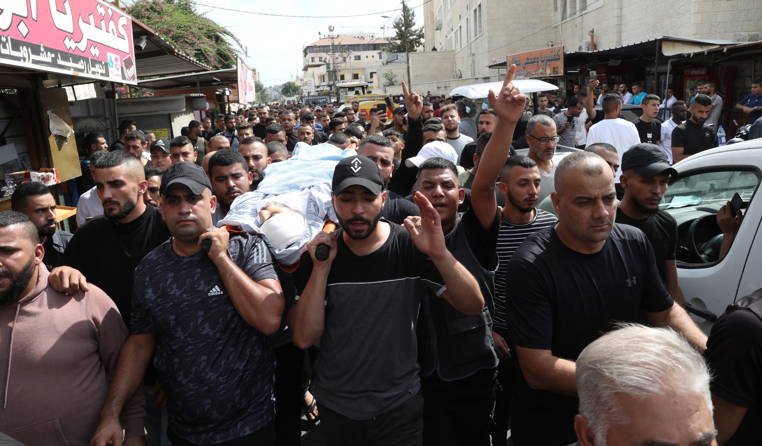 Soldados israelitas matam dois palestinianos na Cisjordânia