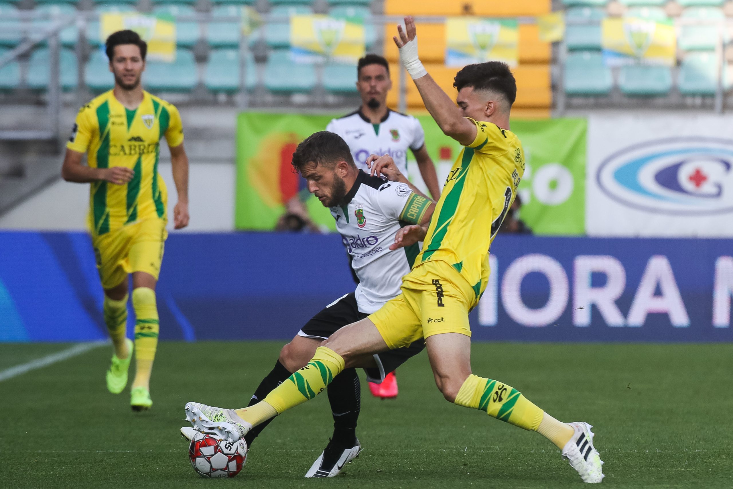 Paços de Ferreira vence em Tondela e dá passo importante rumo à manutenção
