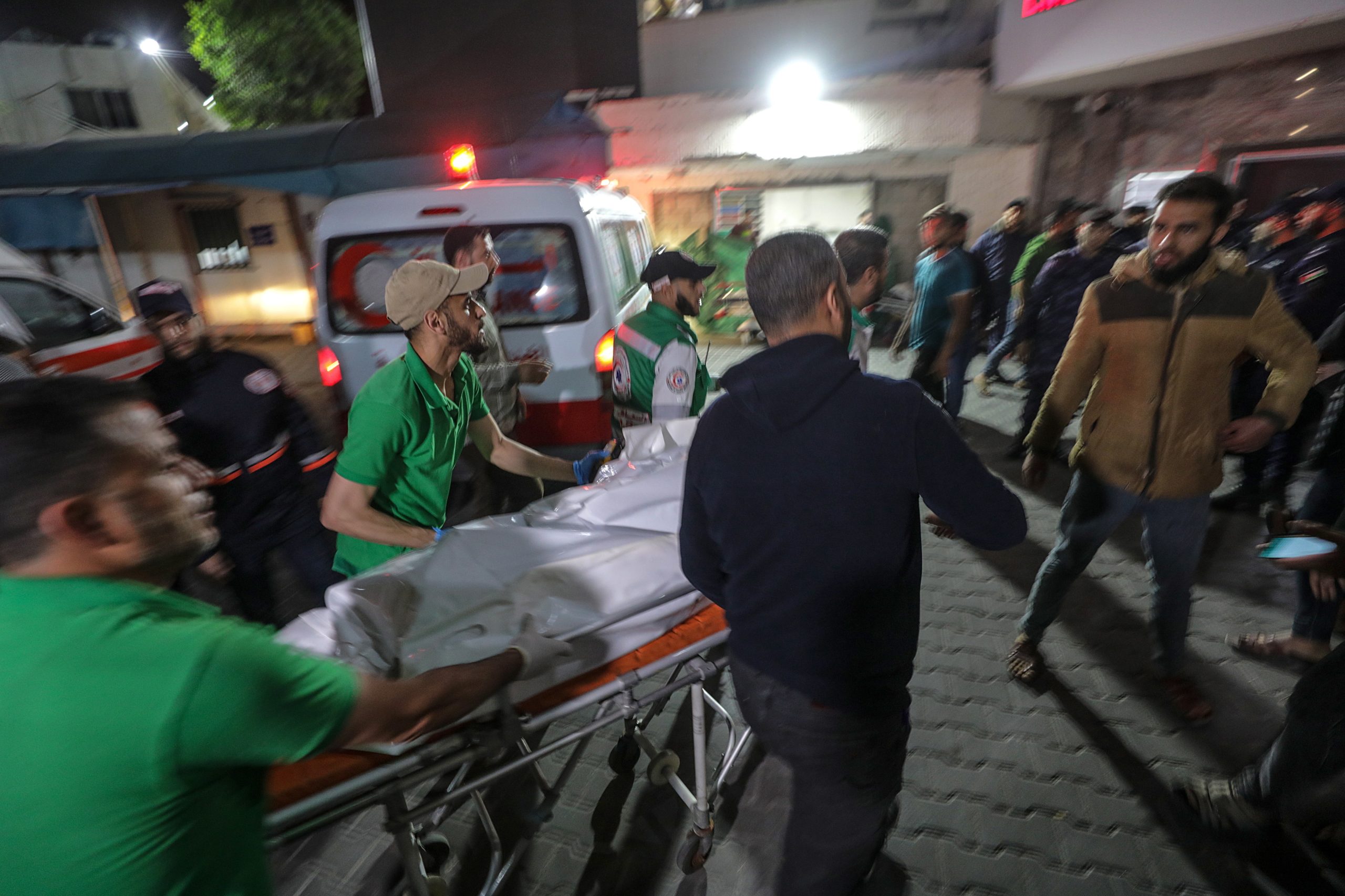 Pelo menos 12 mortos na Faixa de Gaza após ataques aéreos israelitas