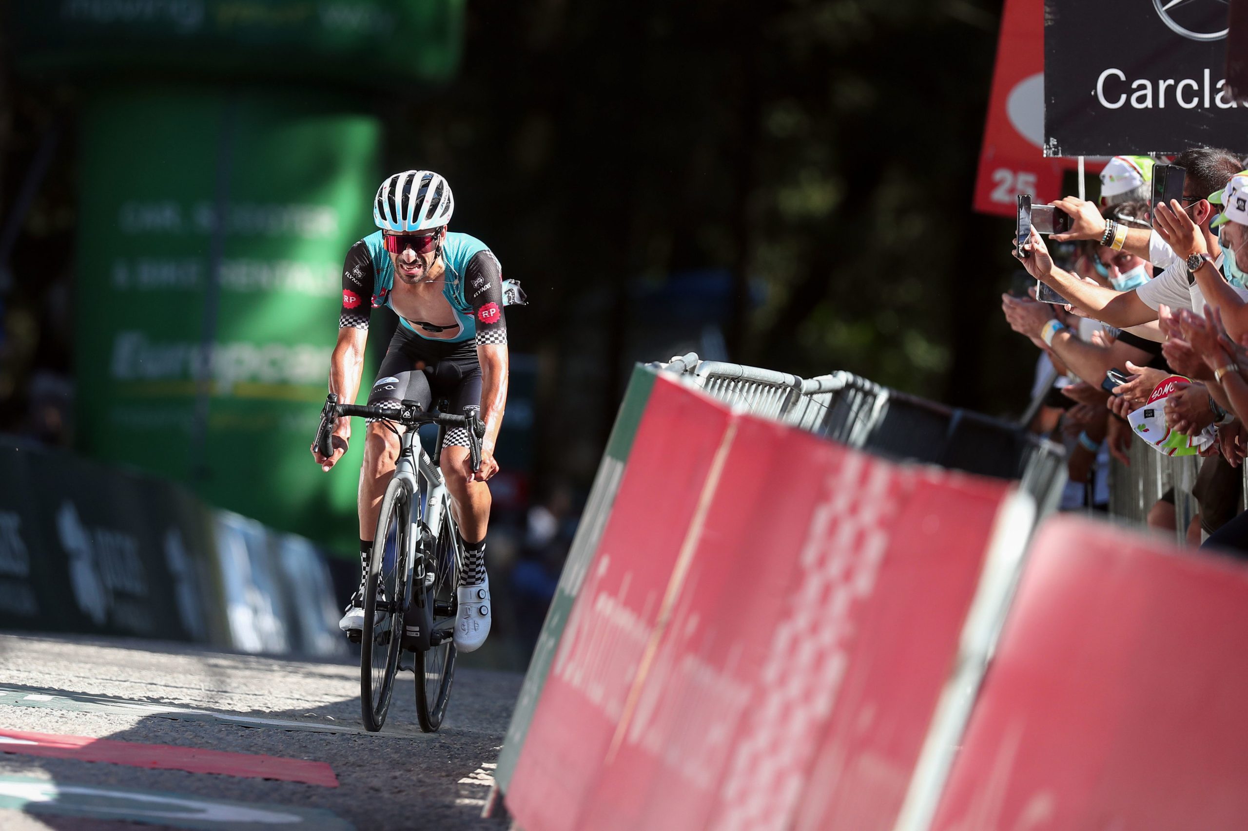 UCI suspende Rádio Popular-Paredes-Boavista por 30 dias após casos de Freitas e Benta