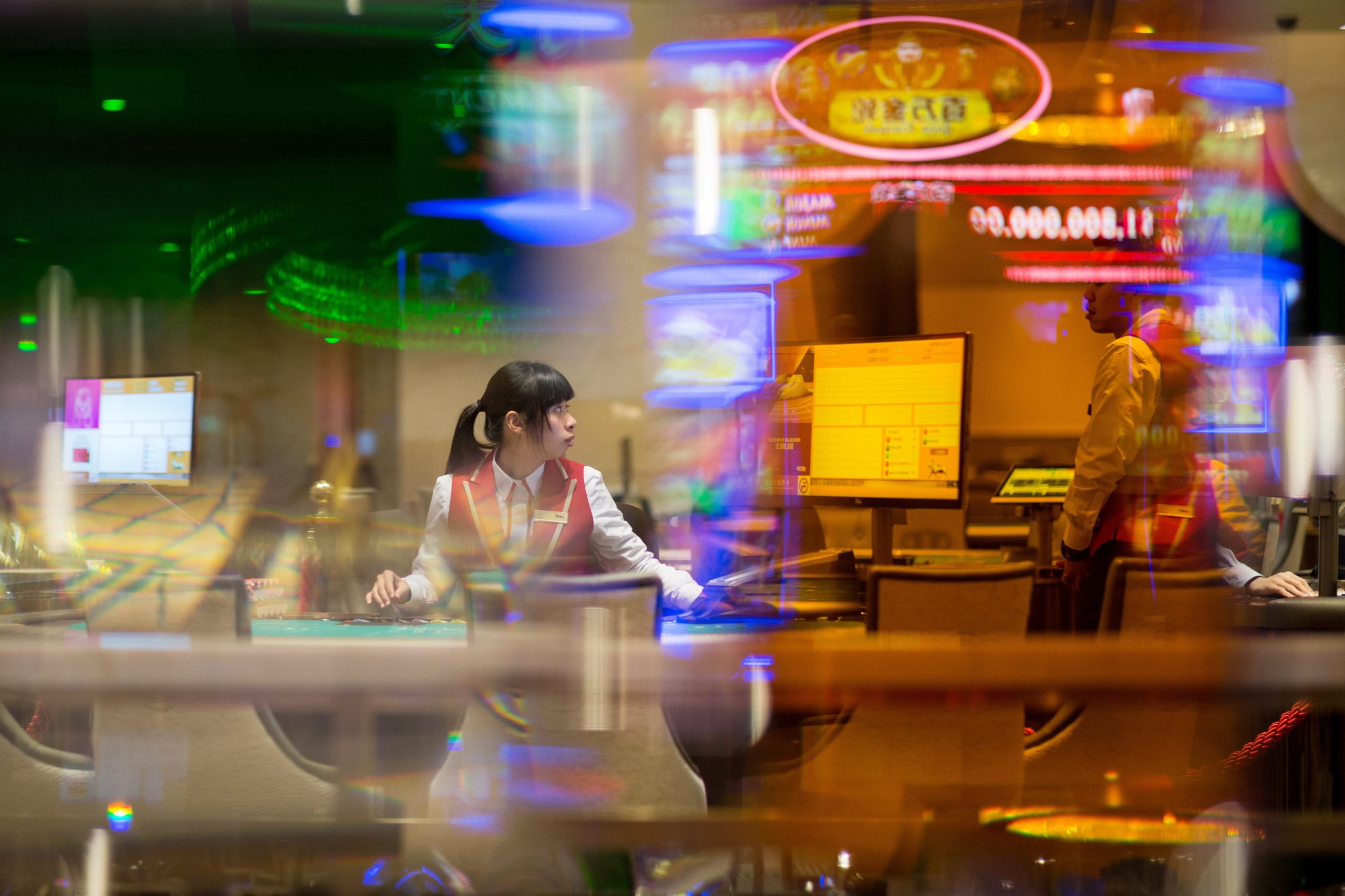 Receitas dos casinos de Macau mais que triplicam em maio