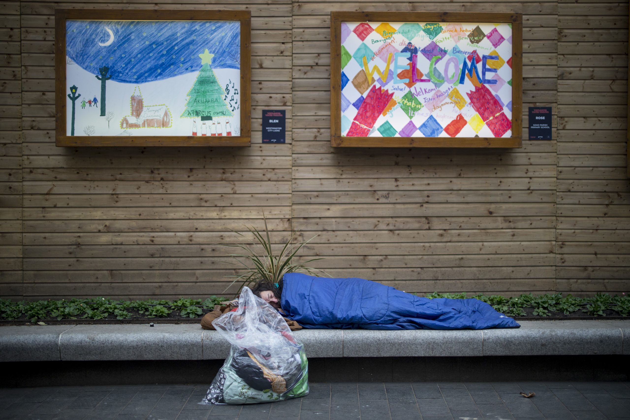 Pobreza, crise habitacional e sem-abrigo. Nem só de Brexit vivem as eleições britânicas