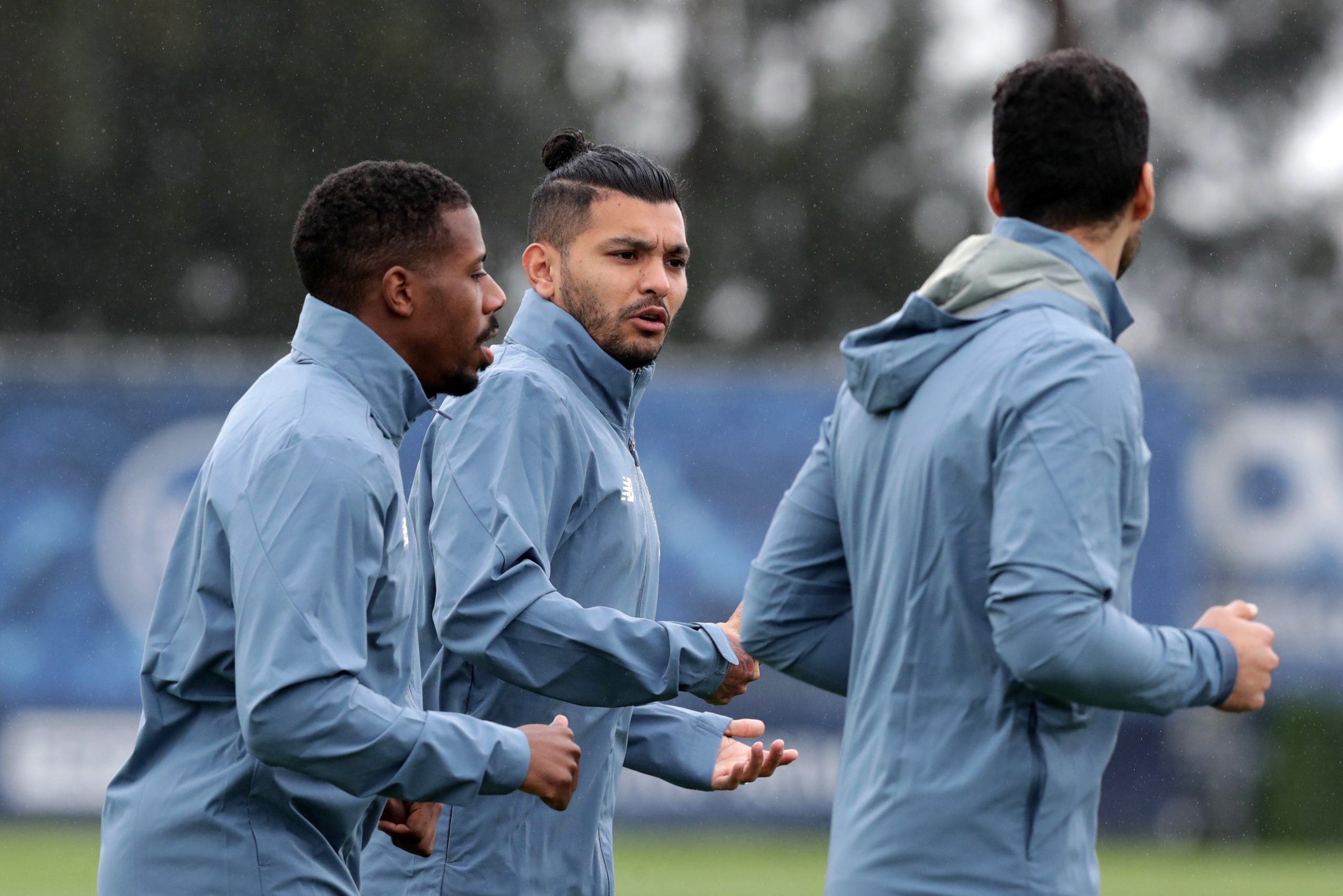 Corona com rotura muscular em risco no FC Porto para o Benfica