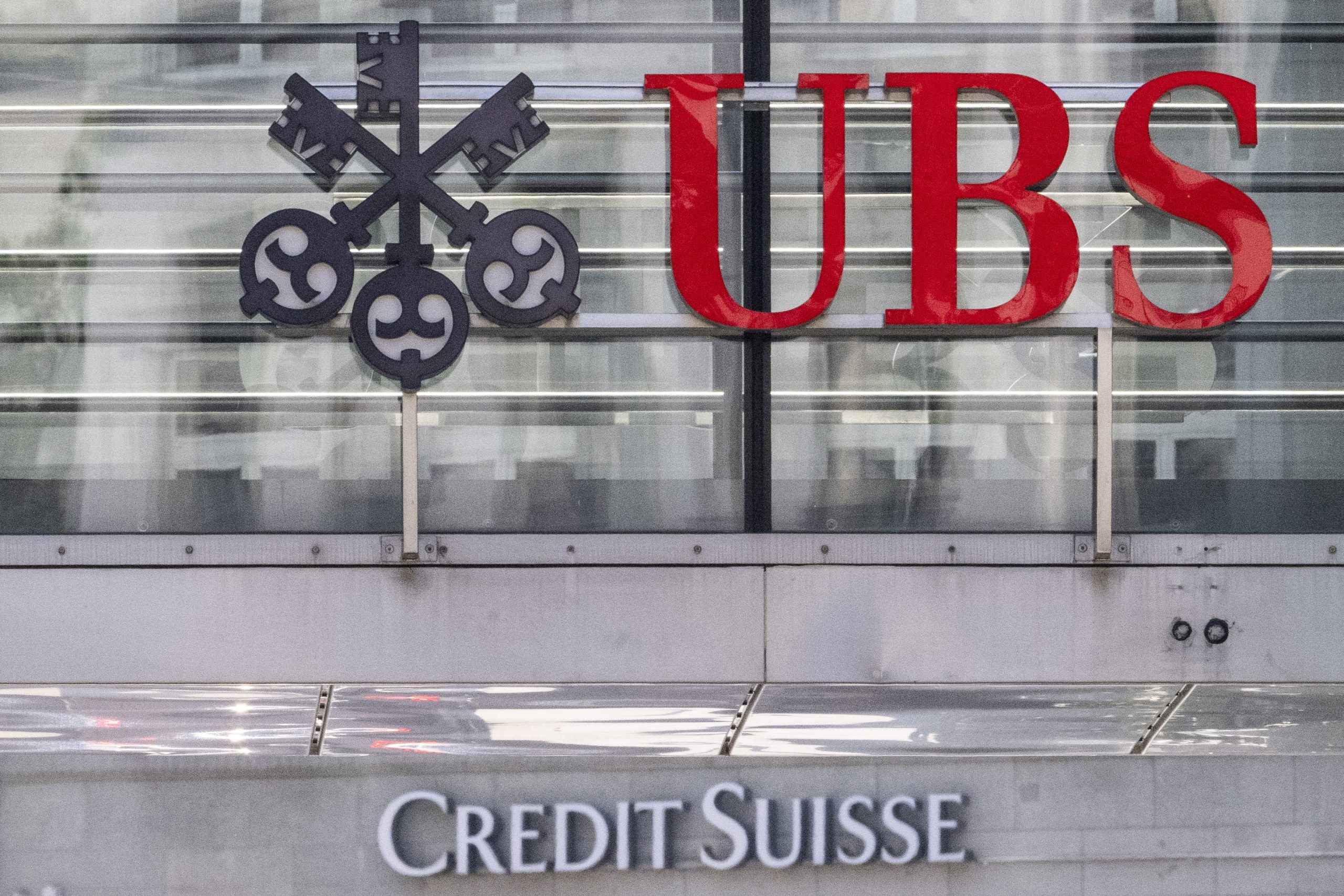 UBS anuncia fim do Credit Suisse até 2025