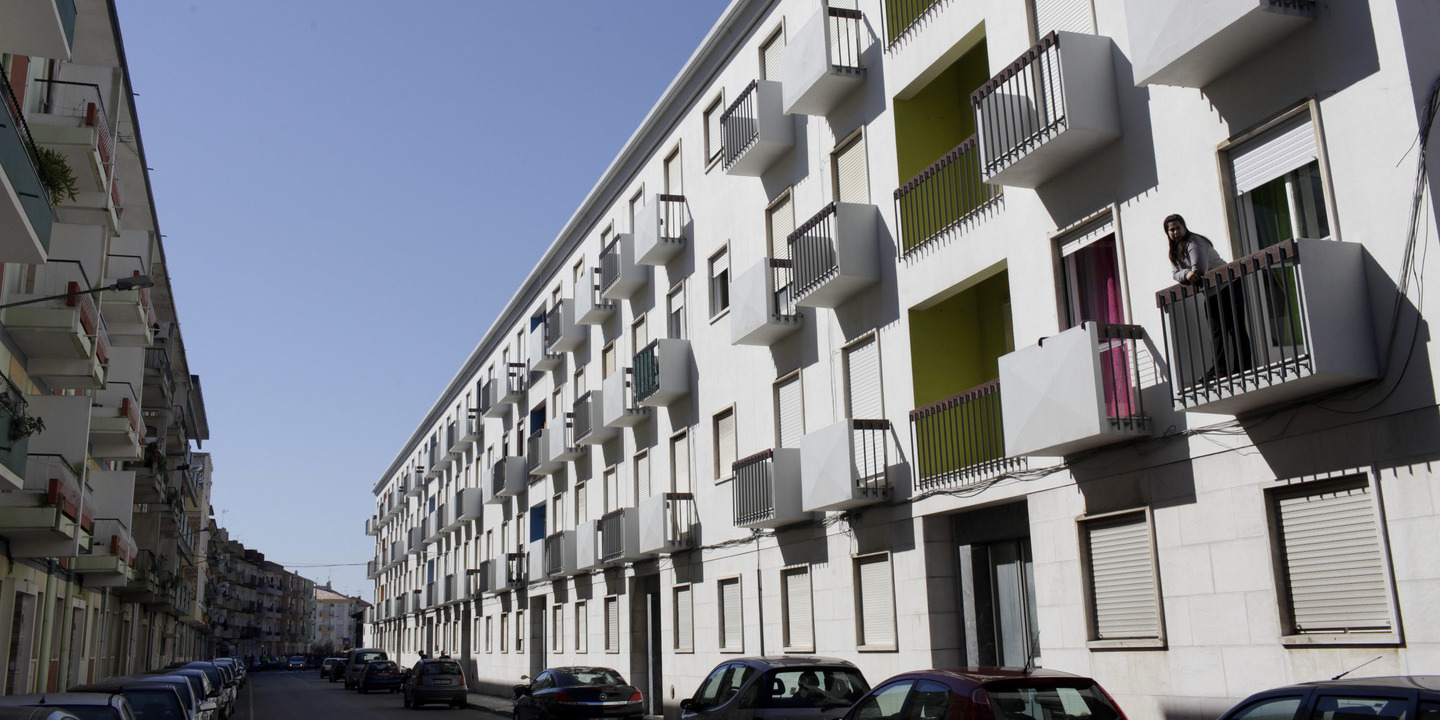 Autárquicas: Candidatos do PS às 18 Câmaras da Área Metropolitana de Lisboa assinam compromisso sobre habitação
