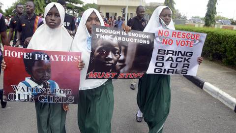 Boko Haram liberta 21 estudantes raptadas há mais de dois anos
